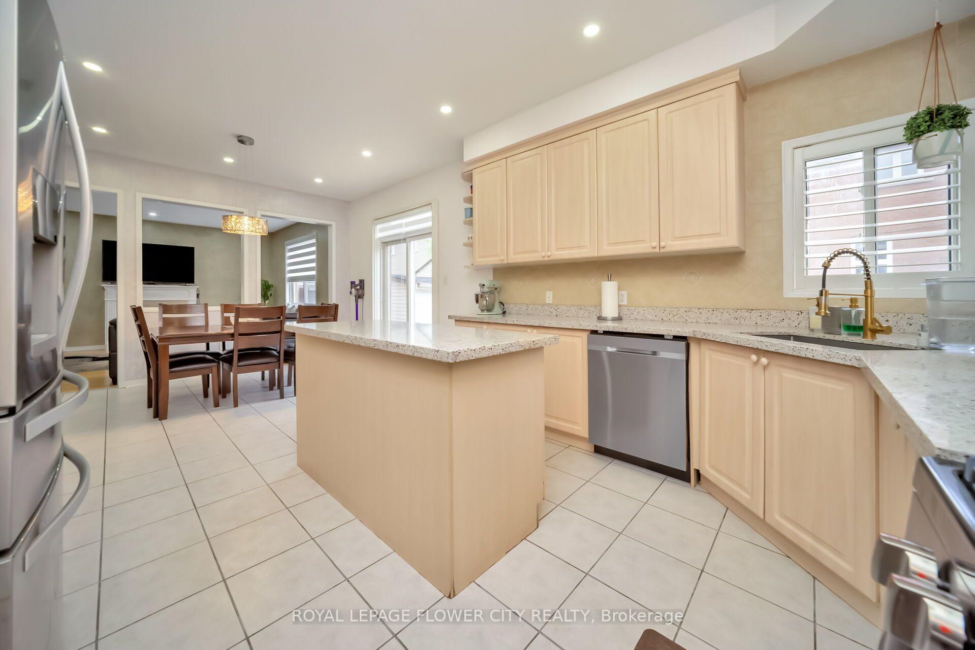 Photo 19 of 36 Borneo Crescent, Brampton, Sandringham-Wellington North — HOMEH