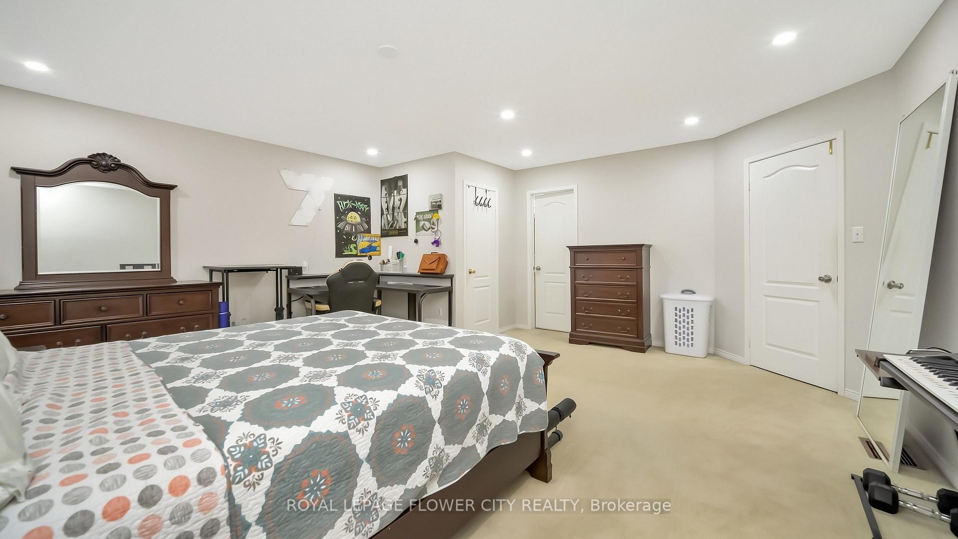 Photo 32 of 36 Borneo Crescent, Brampton, Sandringham-Wellington North — HOMEH
