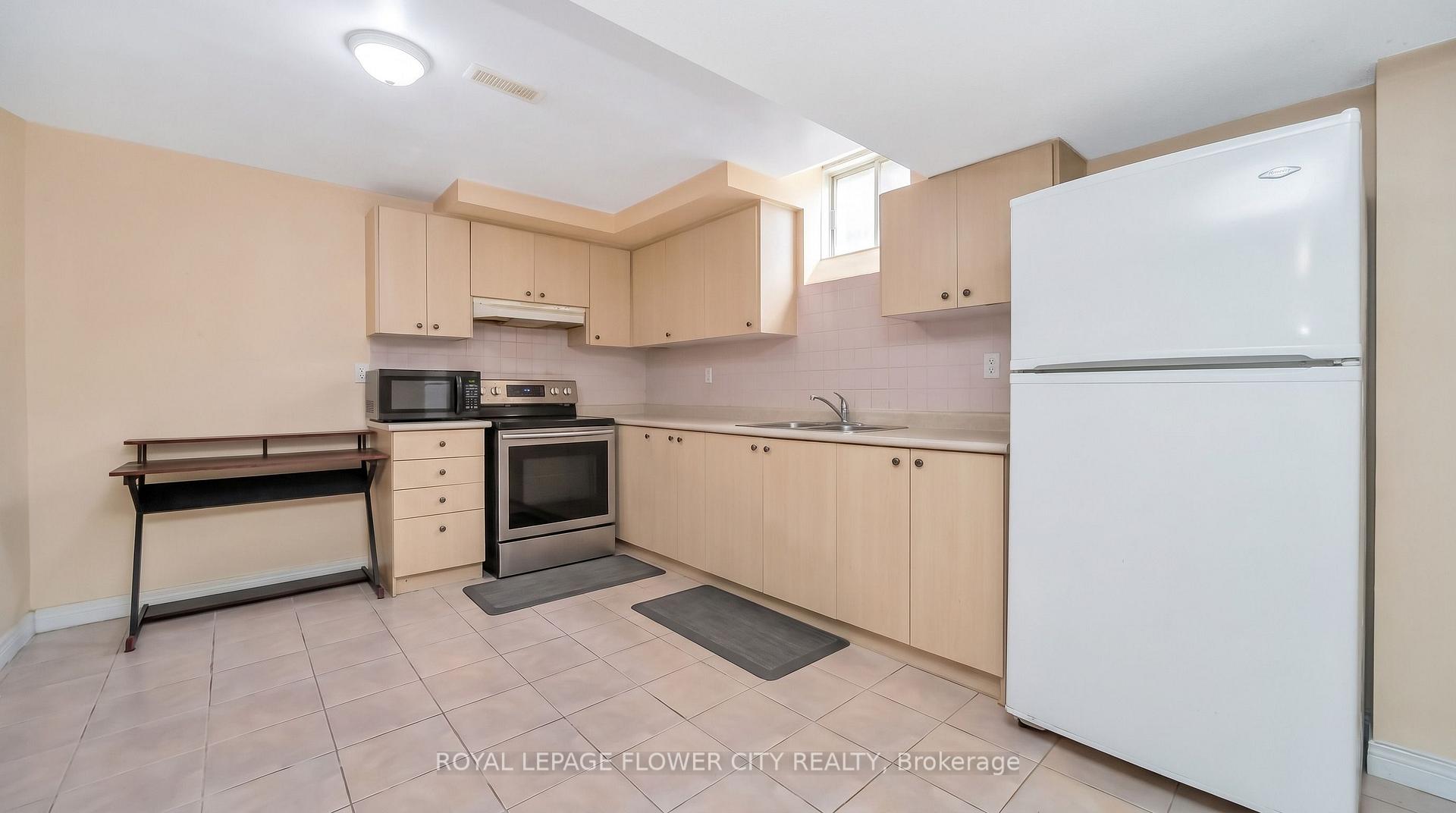 Photo 43 of 36 Borneo Crescent, Brampton, Sandringham-Wellington North — HOMEH