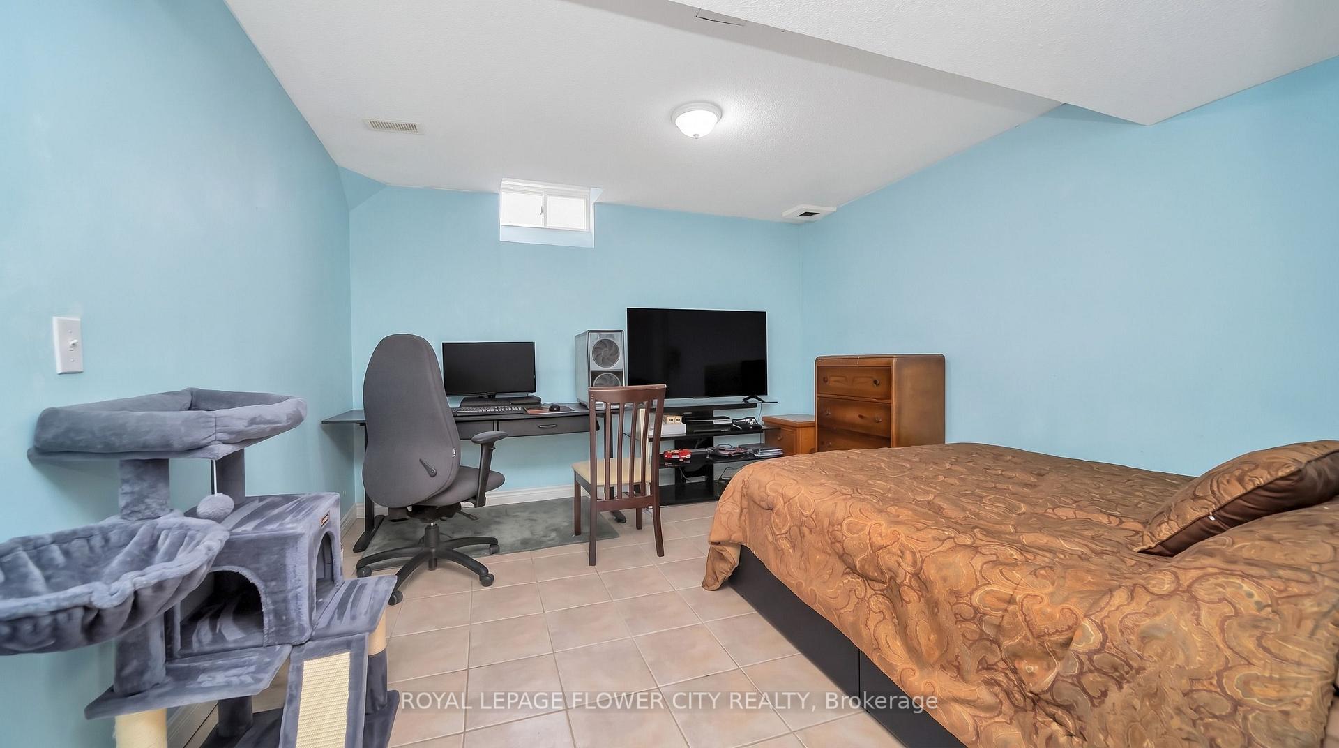Photo 45 of 36 Borneo Crescent, Brampton, Sandringham-Wellington North — HOMEH