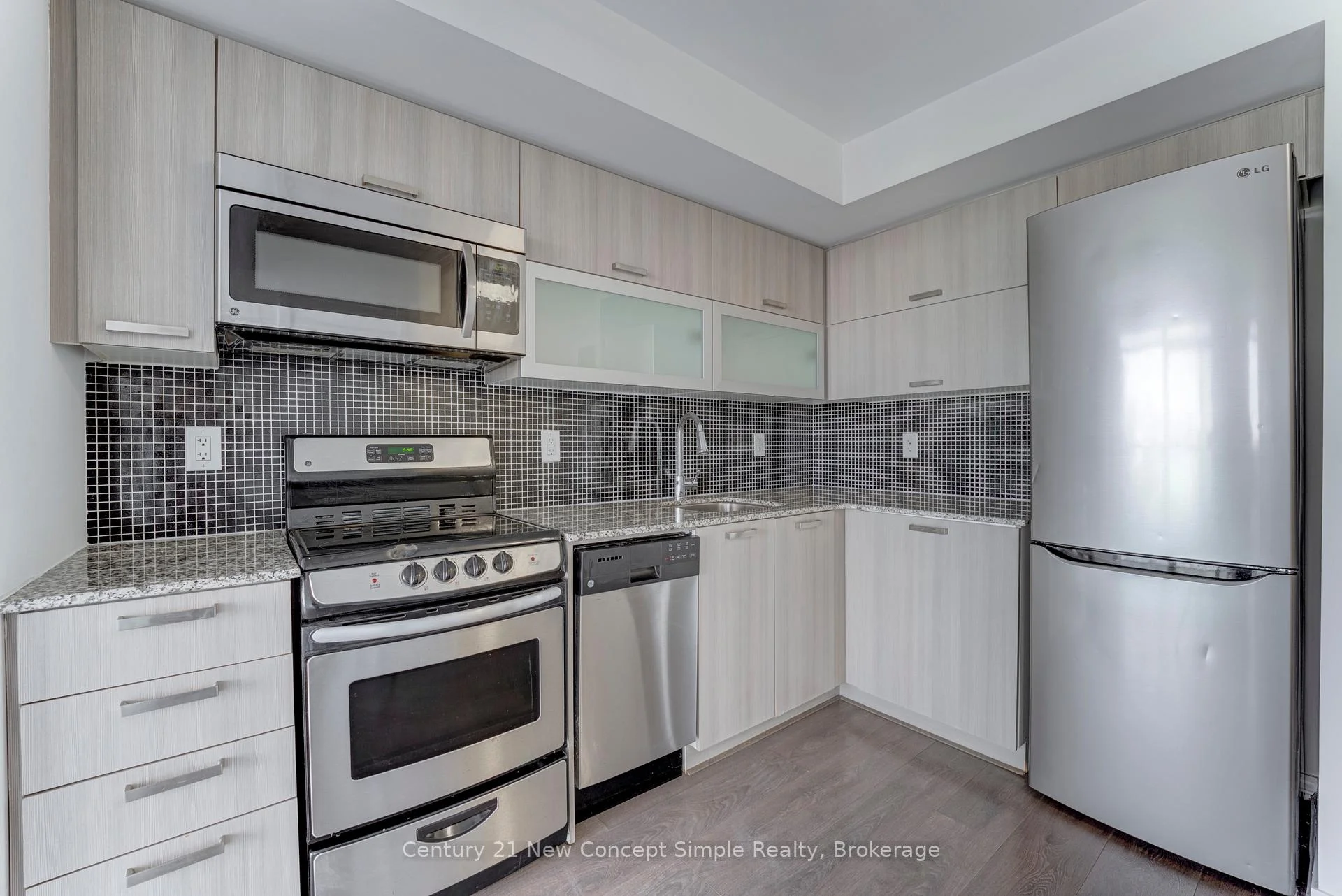 Photo 8 of Unit 2016E, 36 Lisgar Street, Toronto, Little Portugal — HOMEH