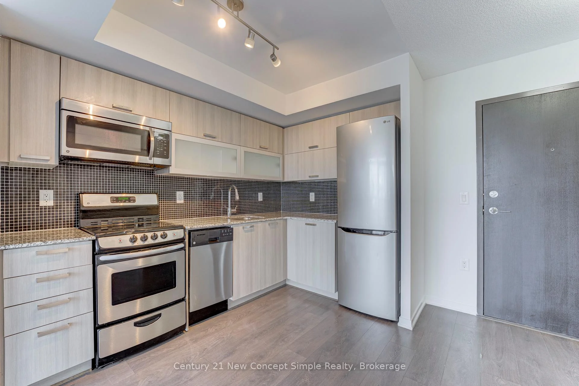 Photo 10 of Unit 2016E, 36 Lisgar Street, Toronto, Little Portugal — HOMEH