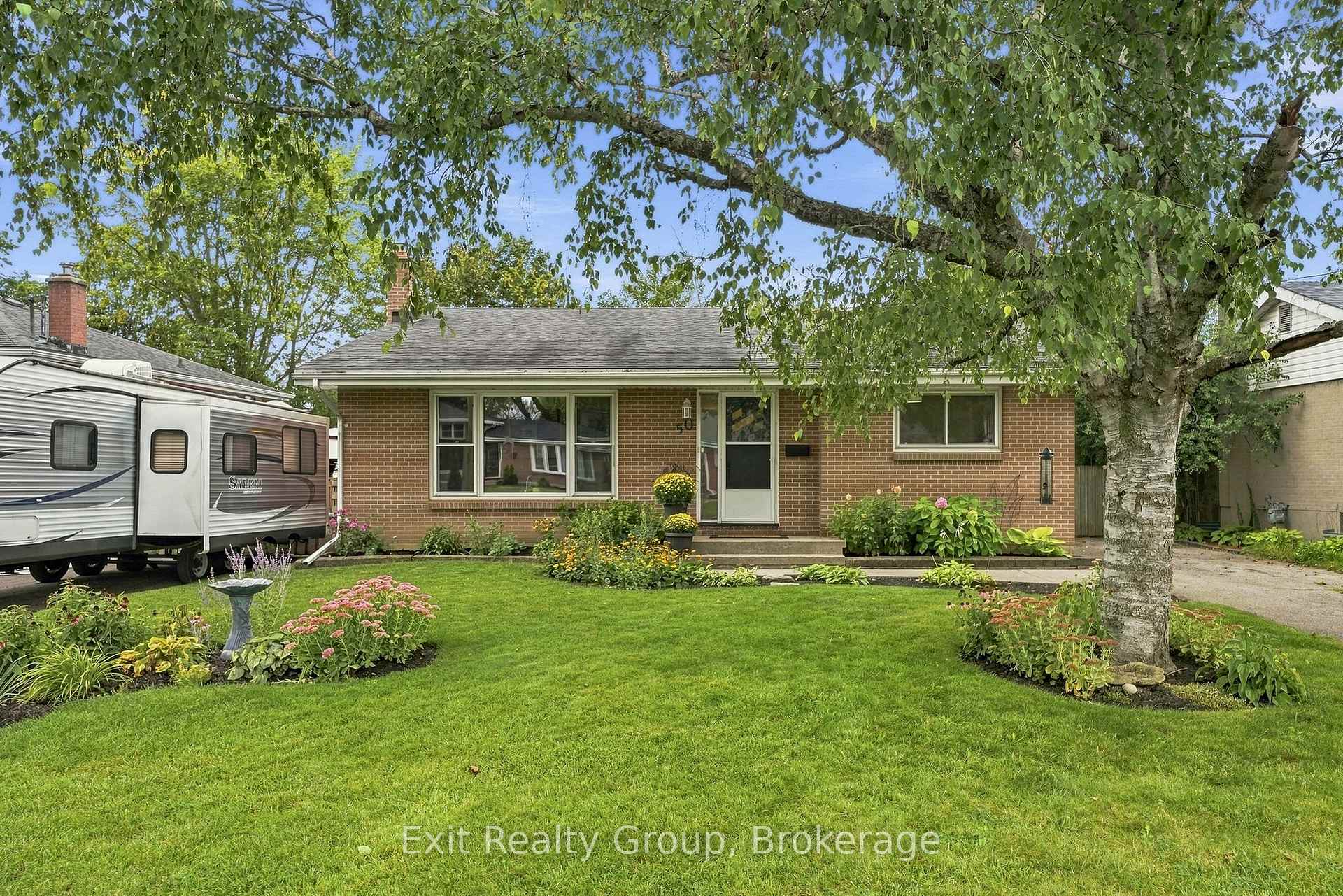 Photo 2 of 50 Lambert Drive, Belleville, Belleville Ward — HOMEH