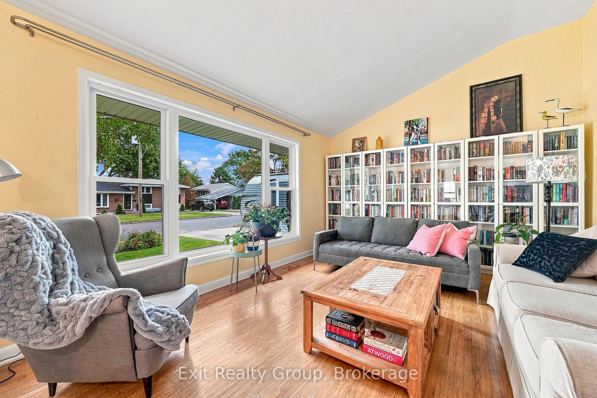 Photo 8 of 50 Lambert Drive, Belleville, Belleville Ward — HOMEH