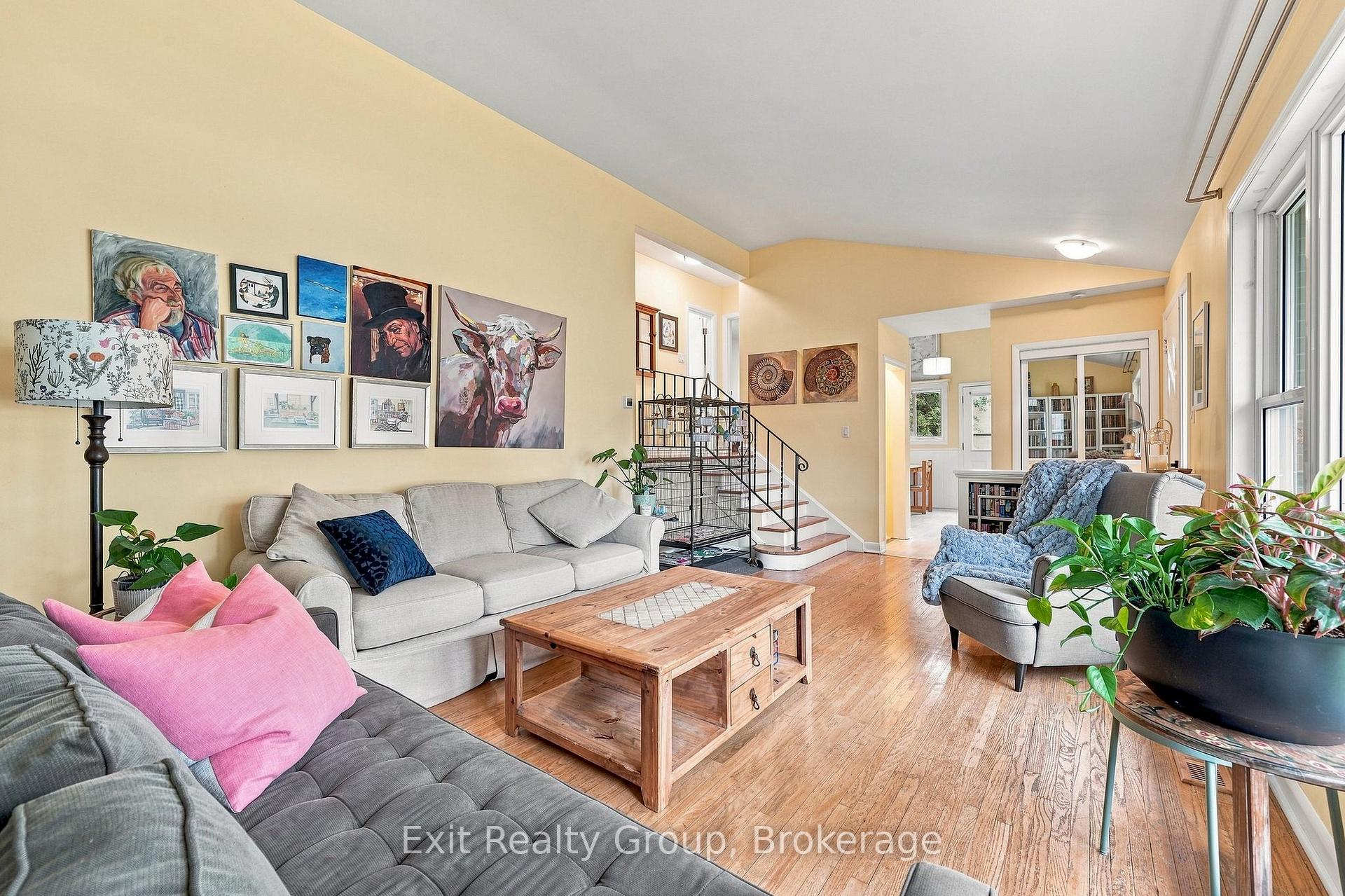Photo 11 of 50 Lambert Drive, Belleville, Belleville Ward — HOMEH