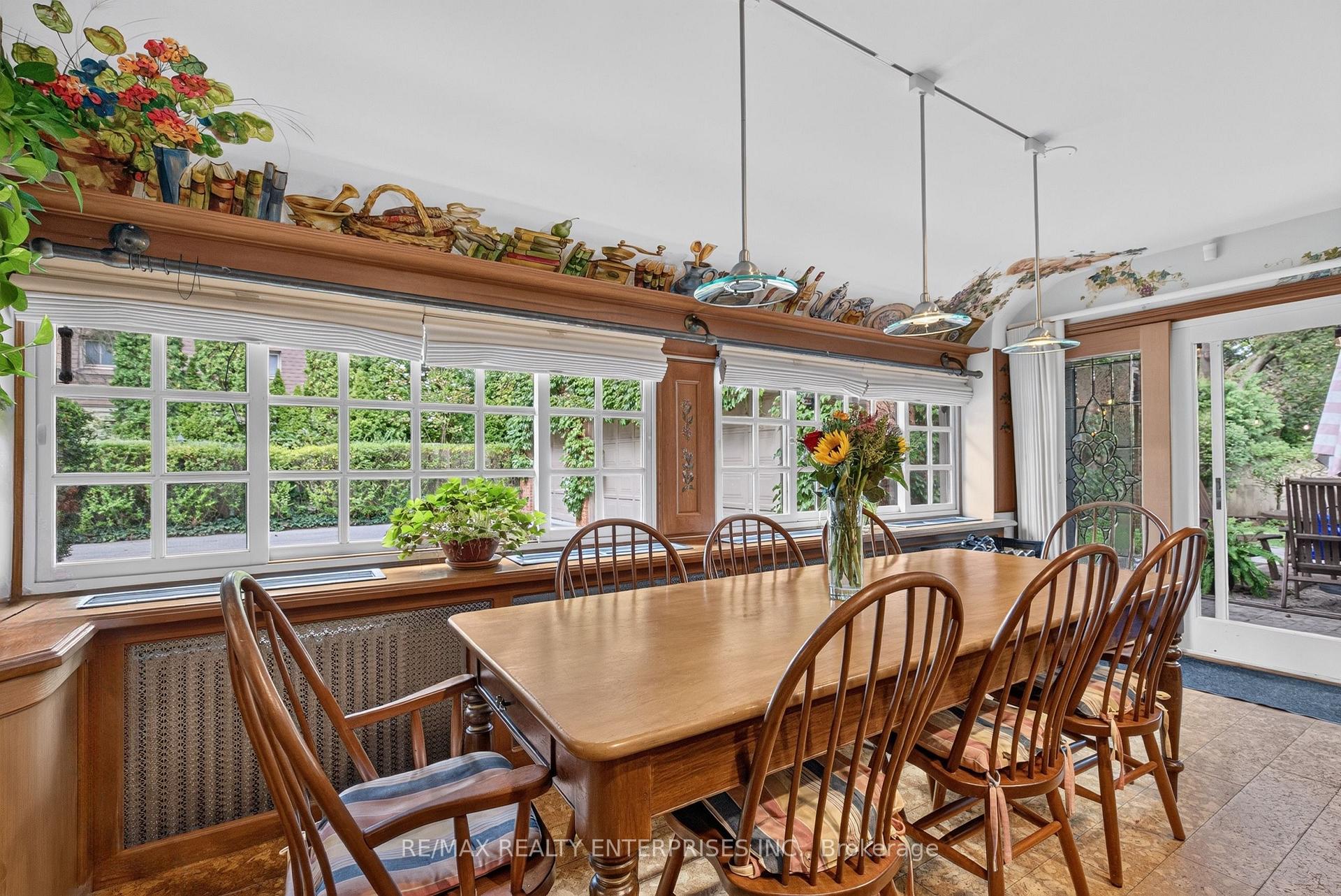 Photo 9 of 1425 Solana Crescent, Mississauga, Lorne Park — HOMEH