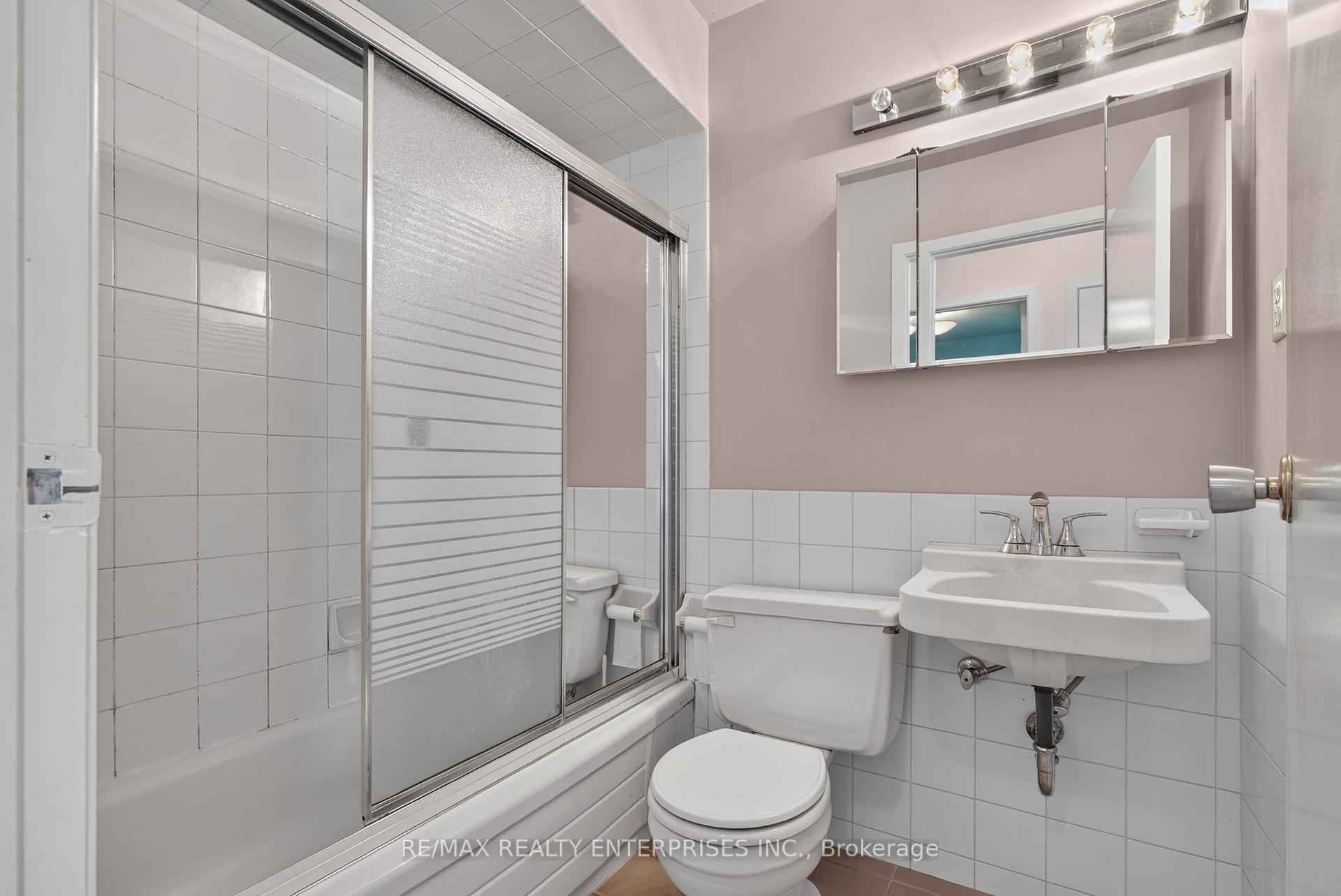 Photo 40 of 1425 Solana Crescent, Mississauga, Lorne Park — HOMEH