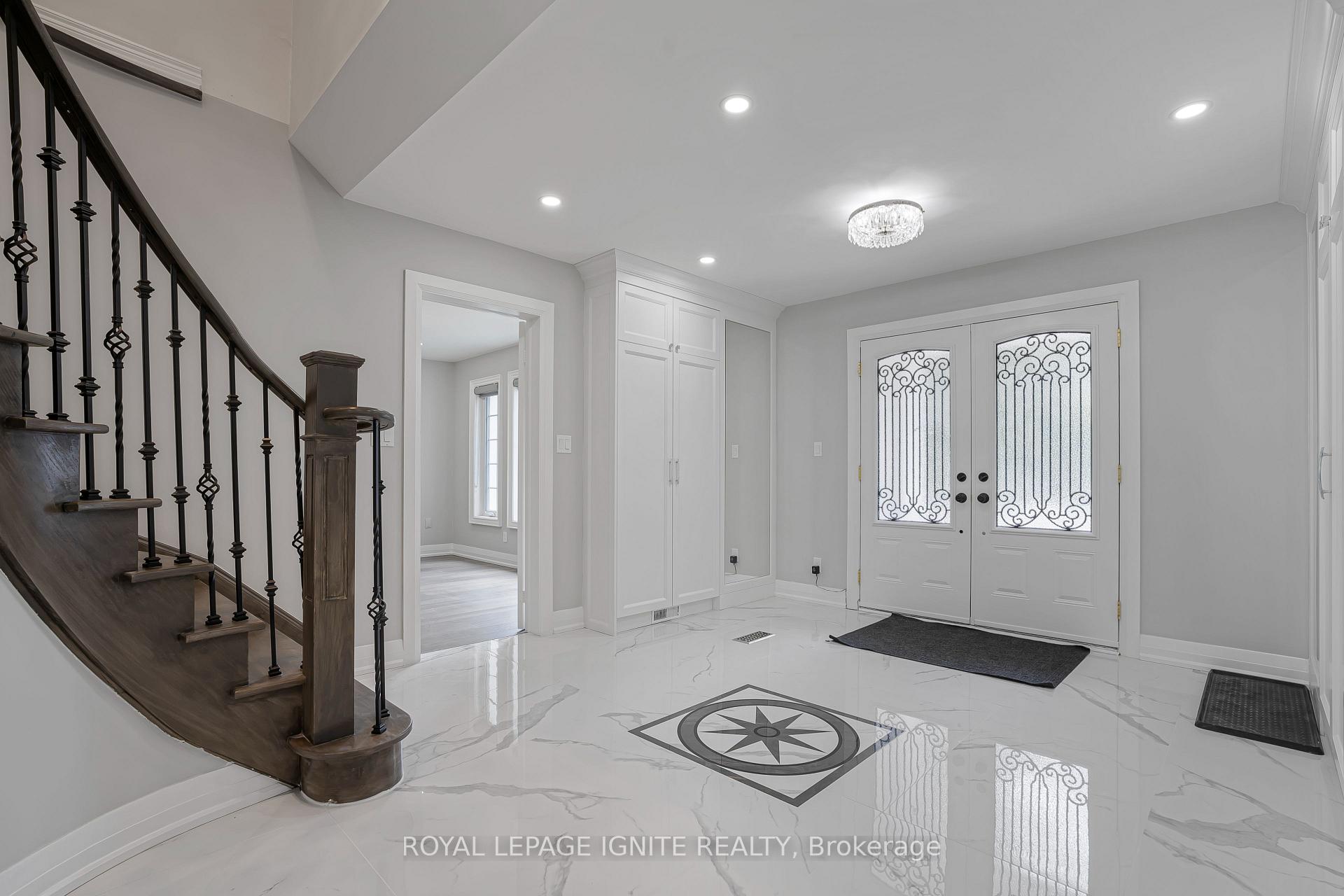 Photo 2 of 69 Raeview Drive, Whitchurch-Stouffville, Rural Whitchurch-Stouffville — HOMEH