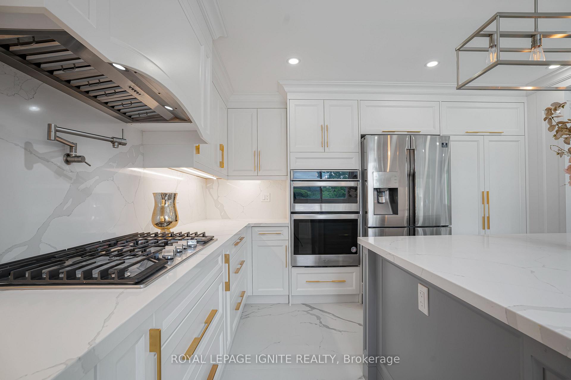 Photo 4 of 69 Raeview Drive, Whitchurch-Stouffville, Rural Whitchurch-Stouffville — HOMEH
