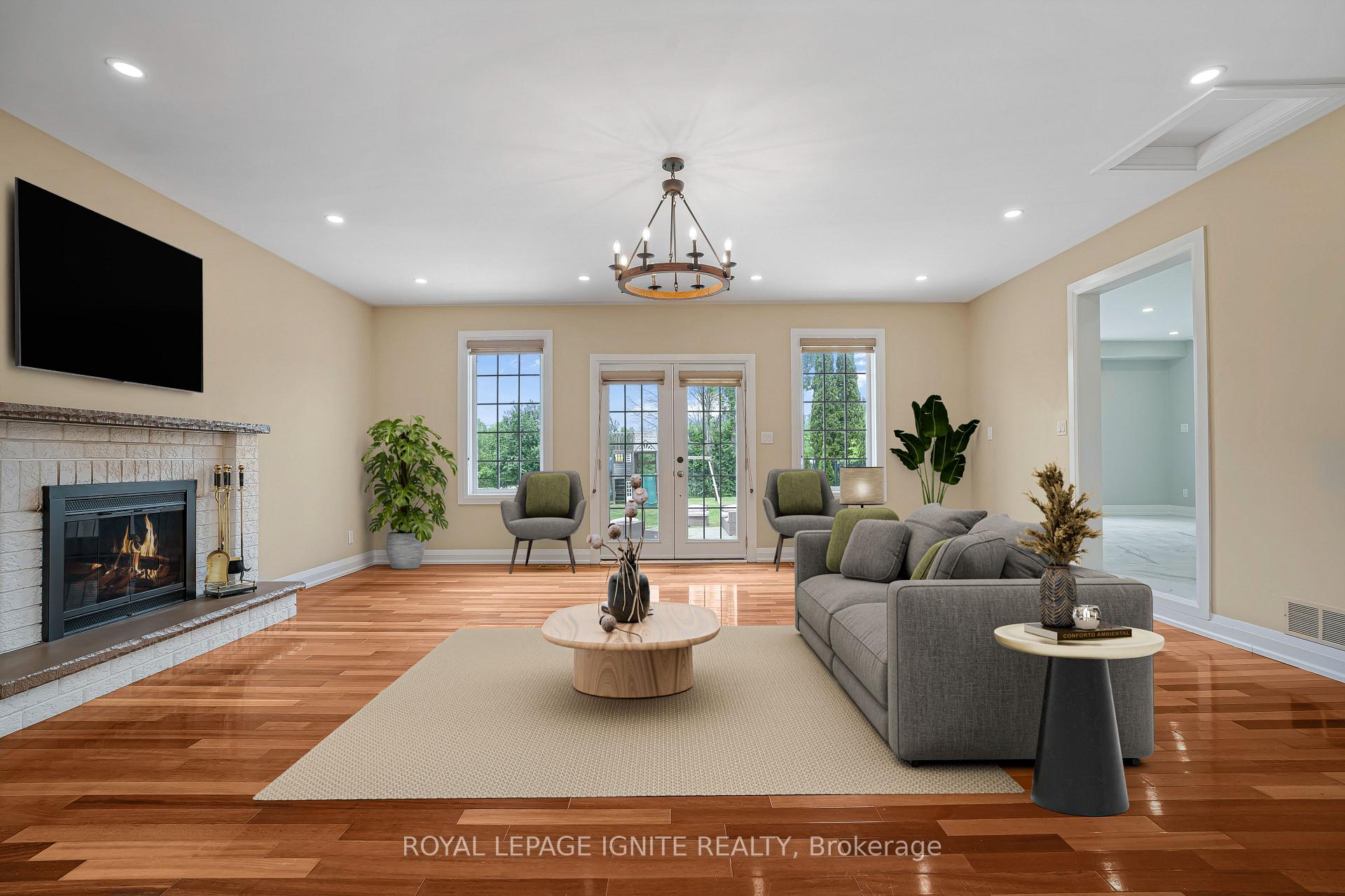 Photo 5 of 69 Raeview Drive, Whitchurch-Stouffville, Rural Whitchurch-Stouffville — HOMEH