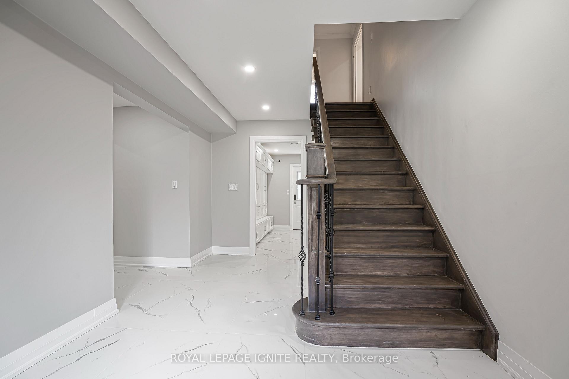 Photo 10 of 69 Raeview Drive, Whitchurch-Stouffville, Rural Whitchurch-Stouffville — HOMEH