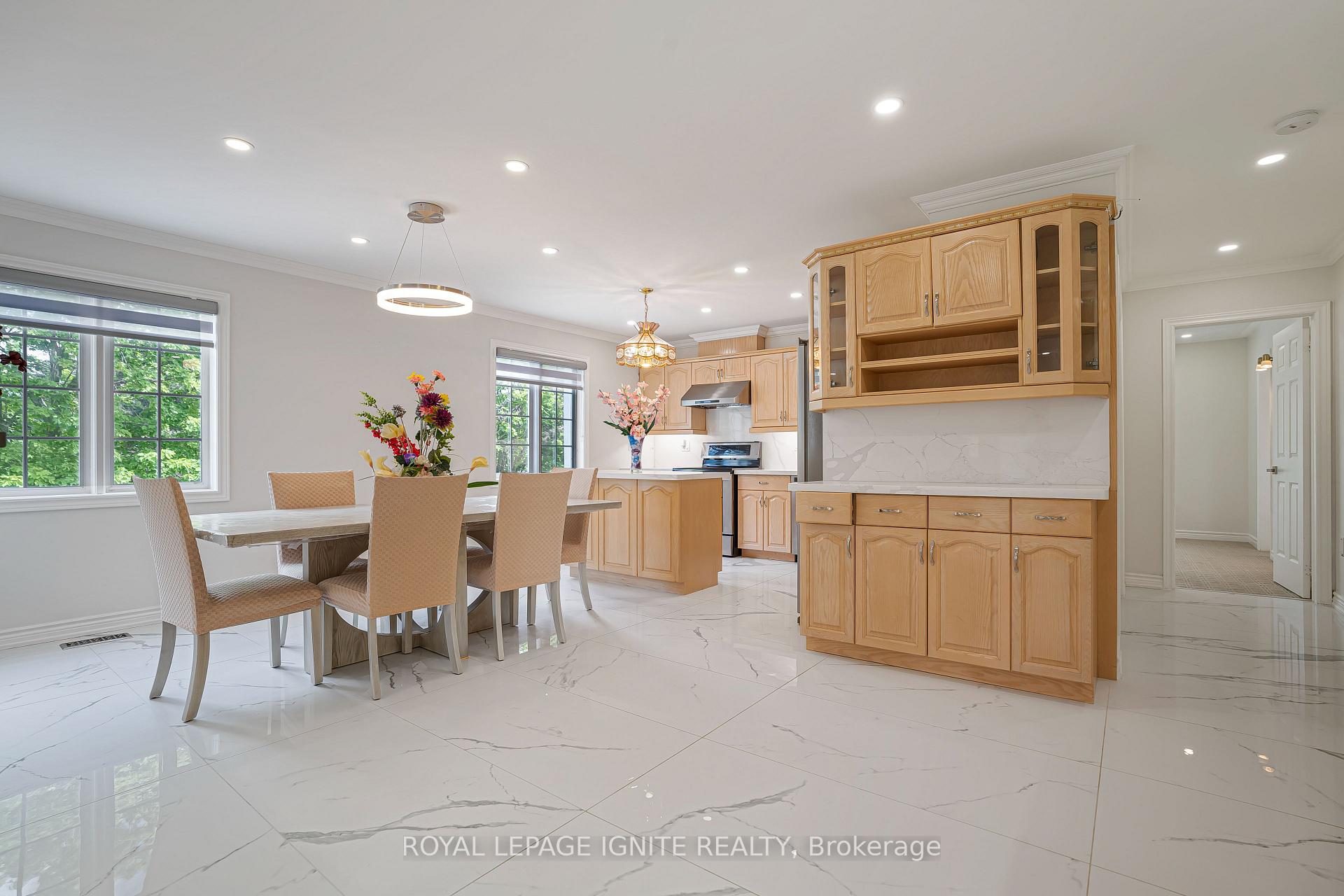 Photo 33 of 69 Raeview Drive, Whitchurch-Stouffville, Rural Whitchurch-Stouffville — HOMEH
