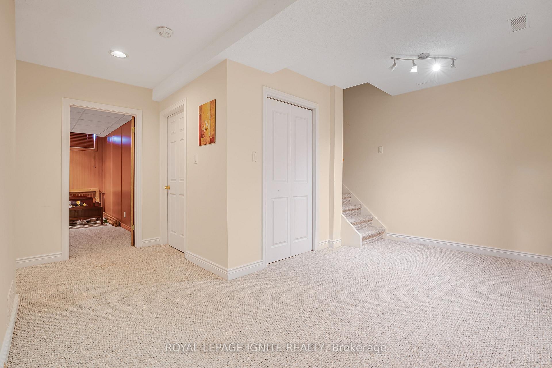 Photo 37 of 69 Raeview Drive, Whitchurch-Stouffville, Rural Whitchurch-Stouffville — HOMEH