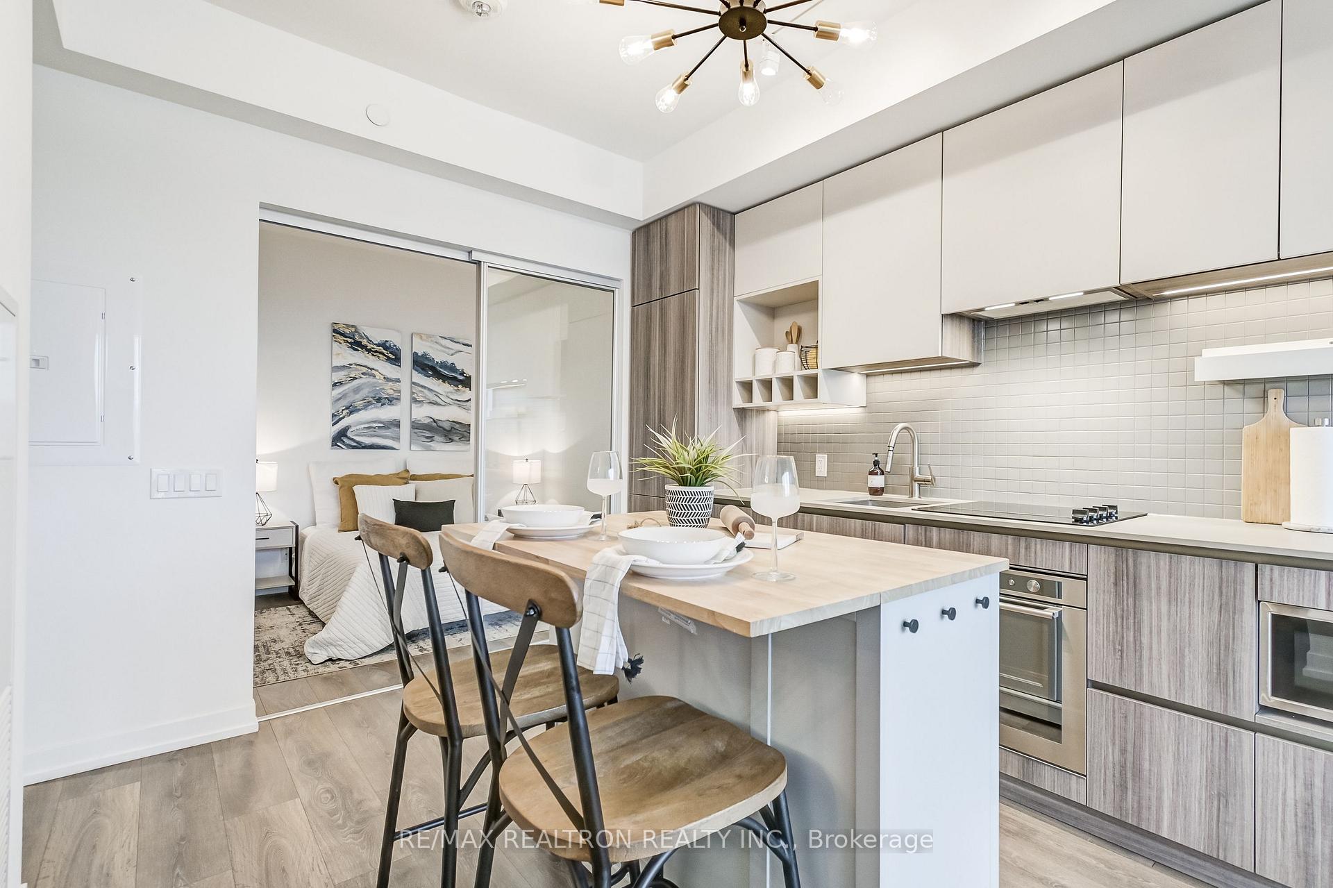 Photo 12 of Unit 1608, 5 Buttermill Avenue, Vaughan, Vaughan Corporate Centre — HOMEH