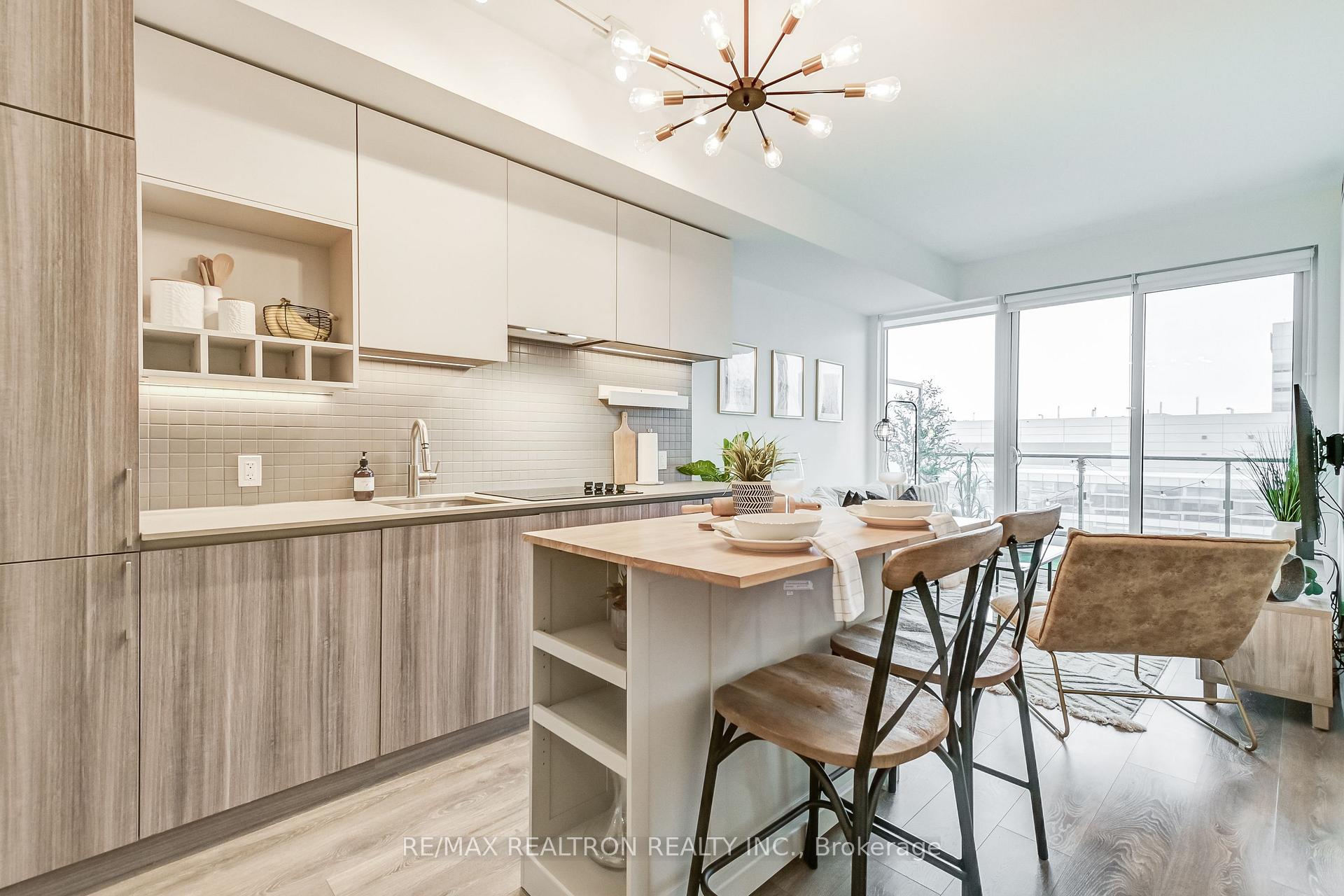 Photo 13 of Unit 1608, 5 Buttermill Avenue, Vaughan, Vaughan Corporate Centre — HOMEH