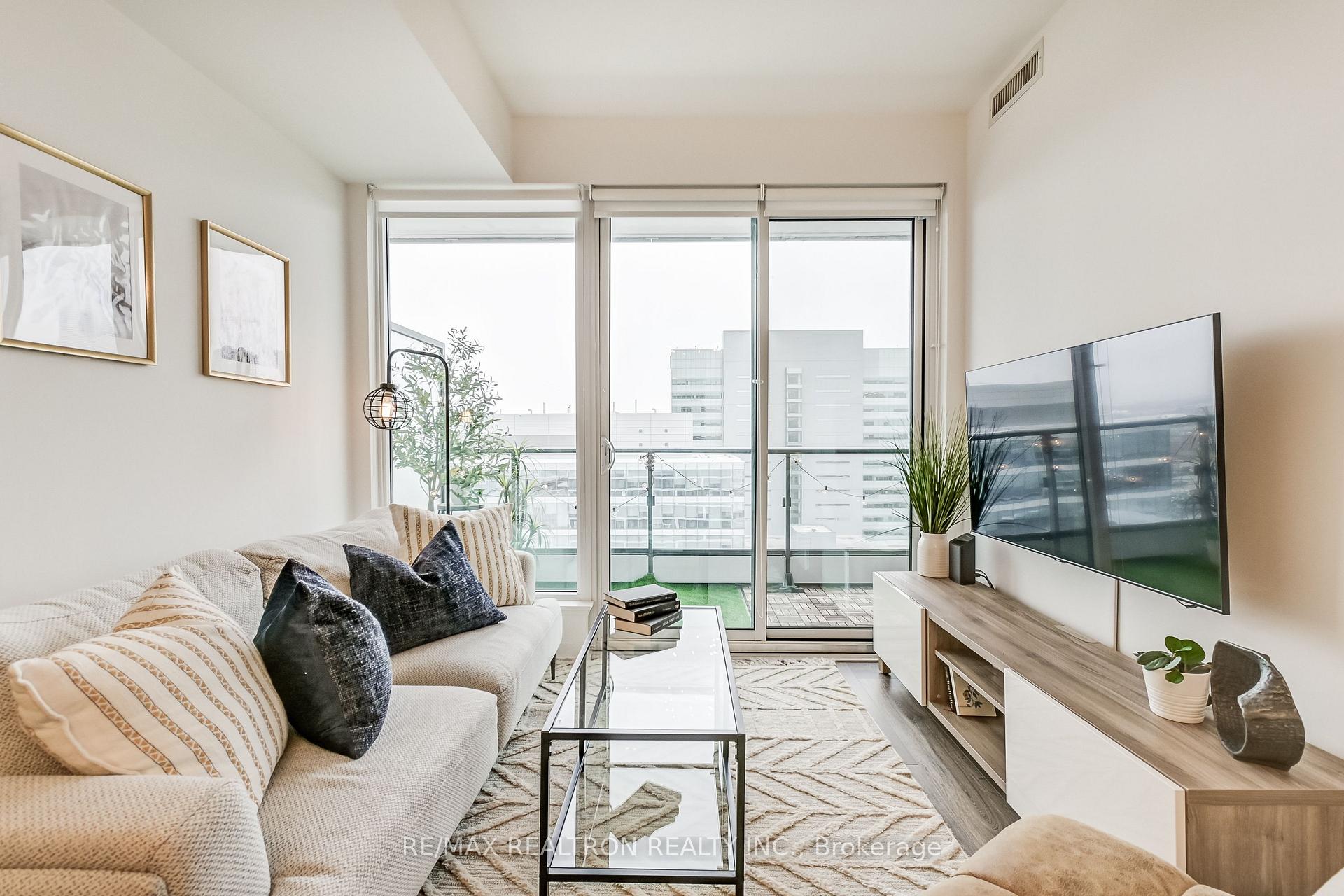 Photo 18 of Unit 1608, 5 Buttermill Avenue, Vaughan, Vaughan Corporate Centre — HOMEH