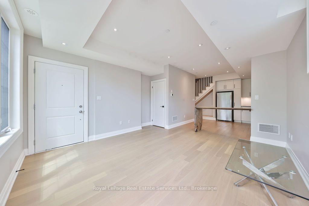 Photo 5 of Unit 27, 2199 Lillykin Street, Oakville, River Oaks — HOMEH
