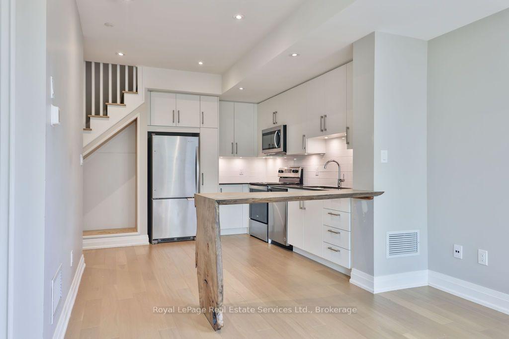 Photo 9 of Unit 27, 2199 Lillykin Street, Oakville, River Oaks — HOMEH
