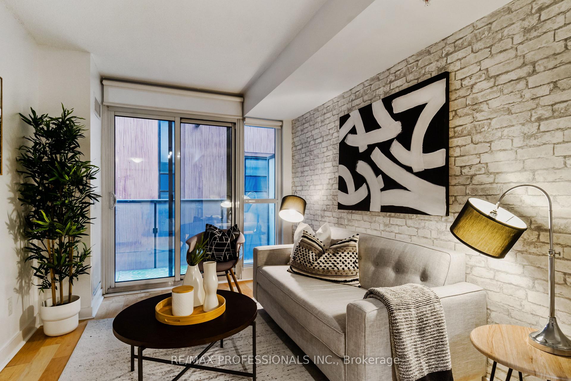 Photo 5 of Unit 522, 295 Adelaide Street W, Toronto, Waterfront Communities — HOMEH