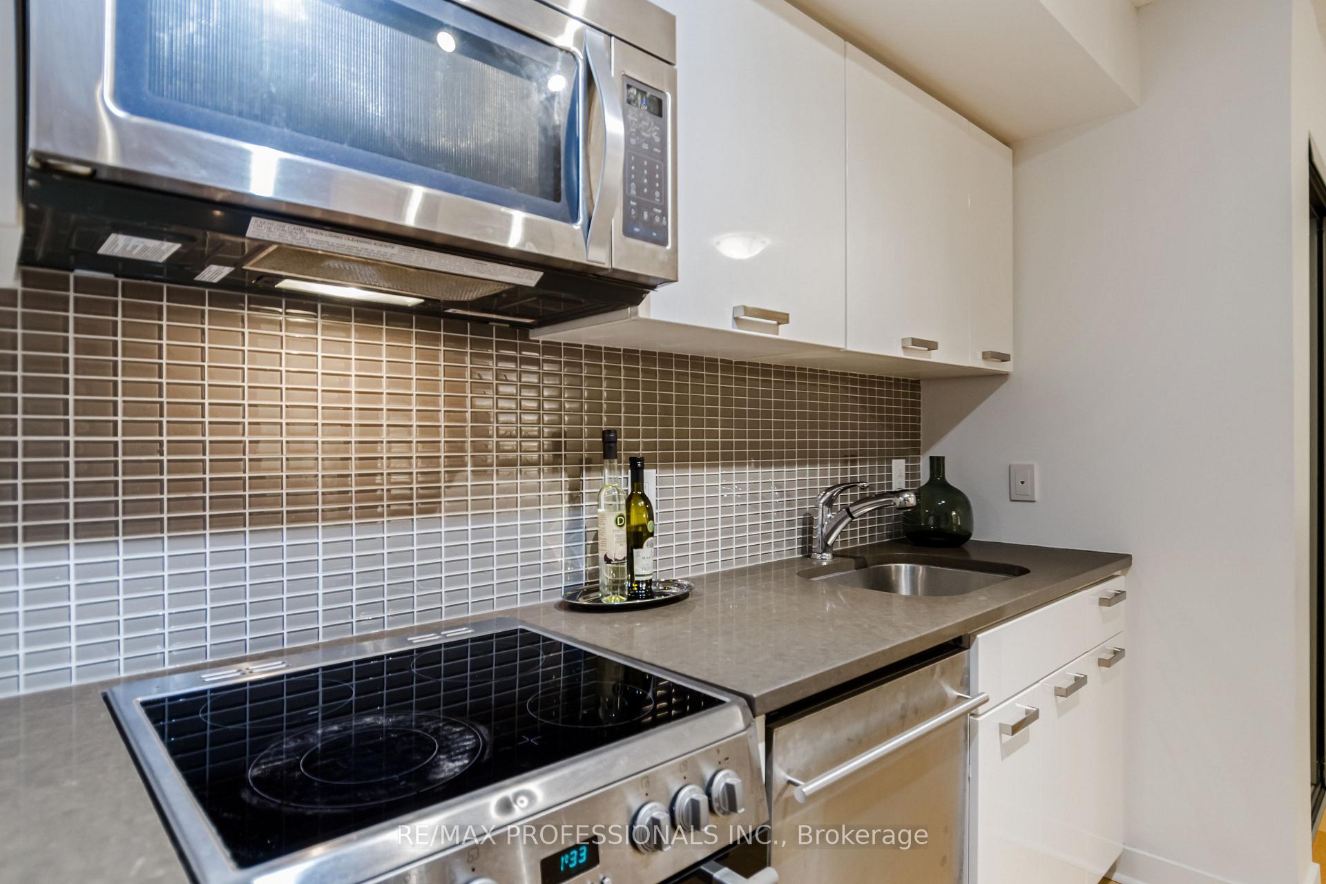 Photo 7 of Unit 522, 295 Adelaide Street W, Toronto, Waterfront Communities — HOMEH