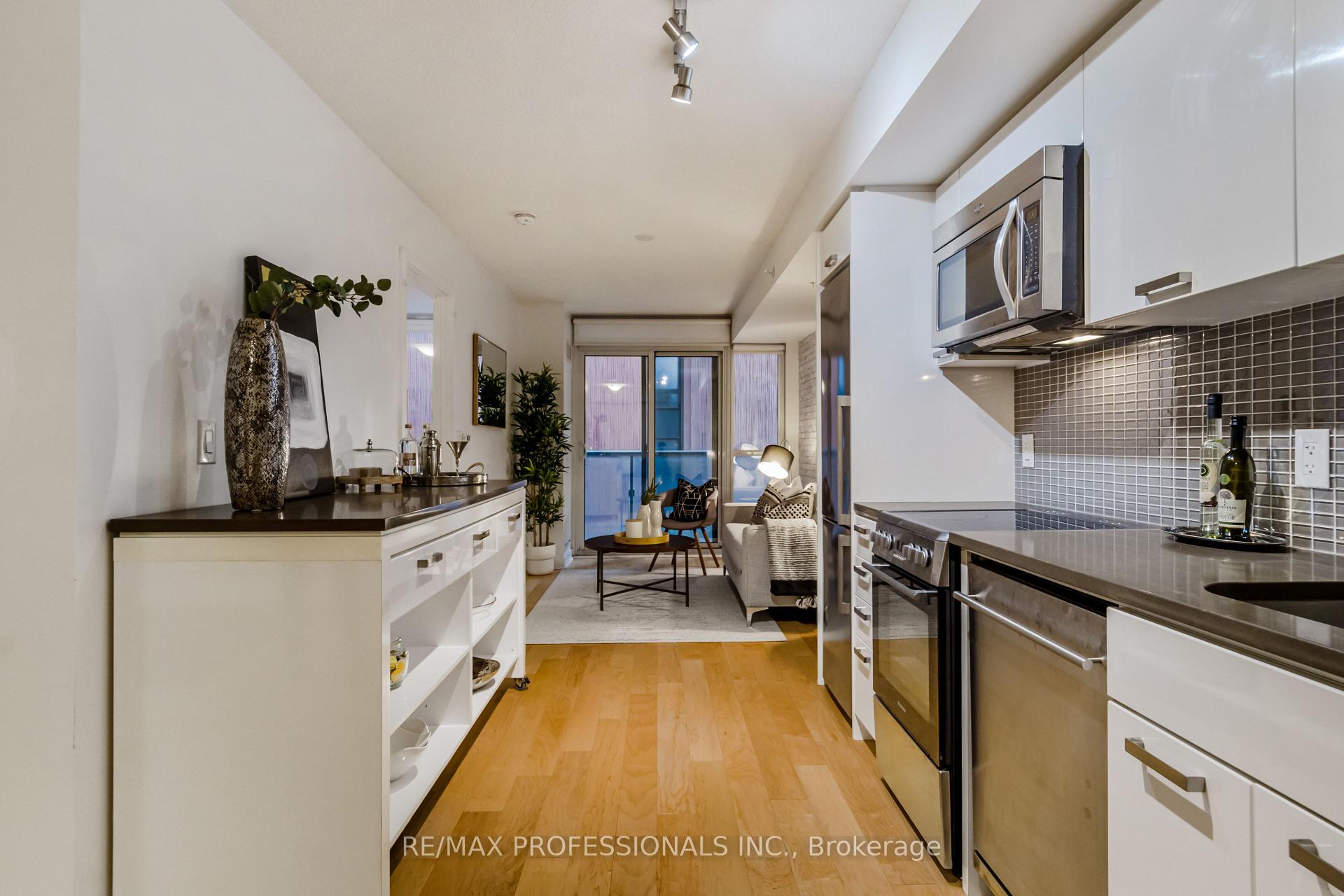 Photo 11 of Unit 522, 295 Adelaide Street W, Toronto, Waterfront Communities — HOMEH