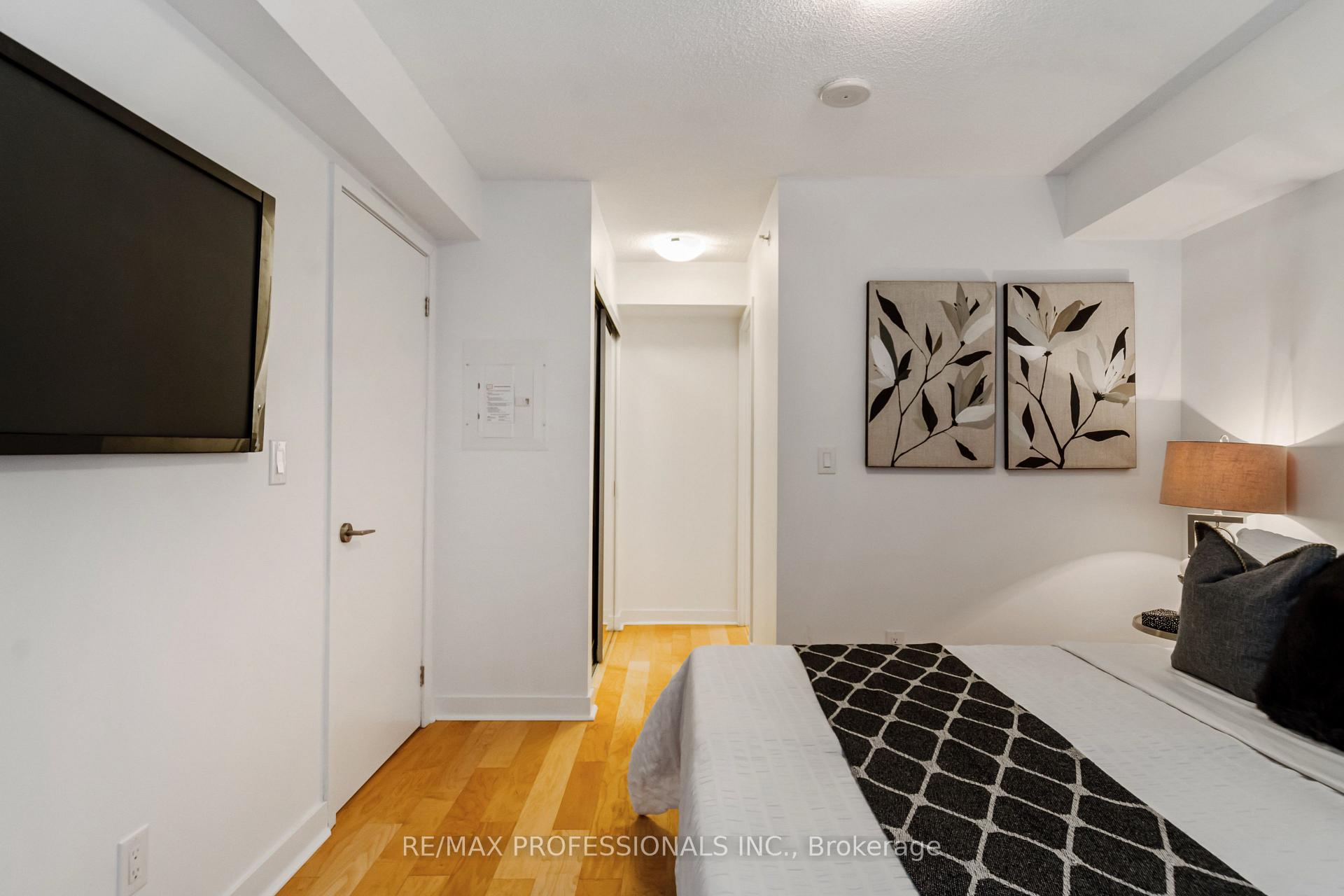 Photo 15 of Unit 522, 295 Adelaide Street W, Toronto, Waterfront Communities — HOMEH