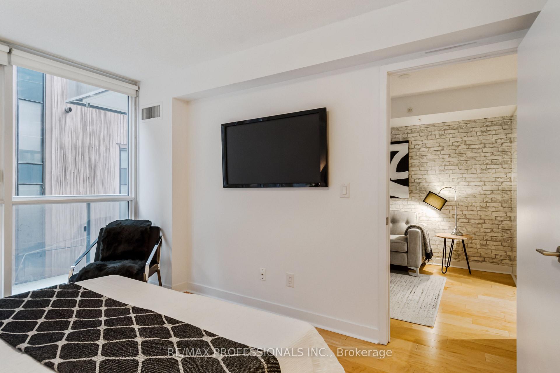Photo 16 of Unit 522, 295 Adelaide Street W, Toronto, Waterfront Communities — HOMEH
