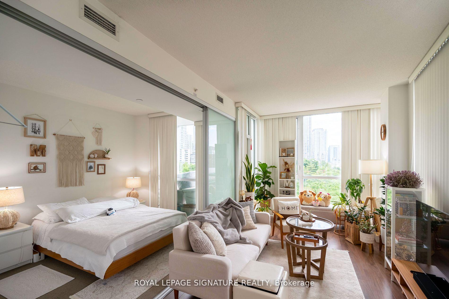 Photo 6 of Unit 607, 75 Queens Wharf Road, Toronto, Waterfront Communities — HOMEH