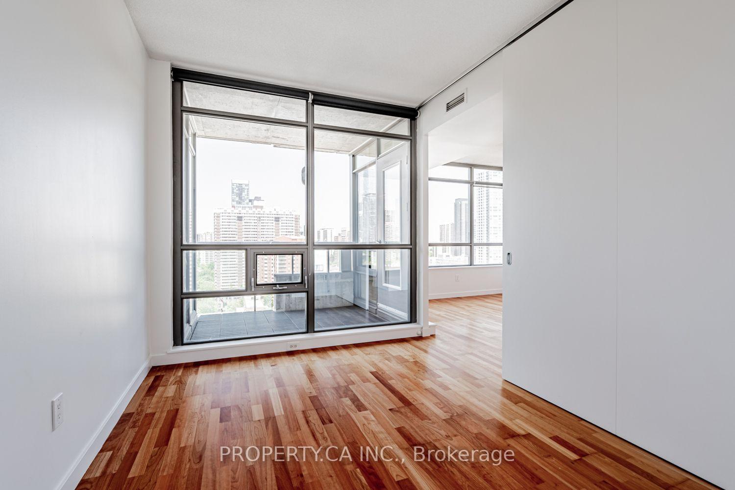 Photo 11 of Unit 1803, 285 Mutual Street, Toronto, Church-Yonge Corridor — HOMEH