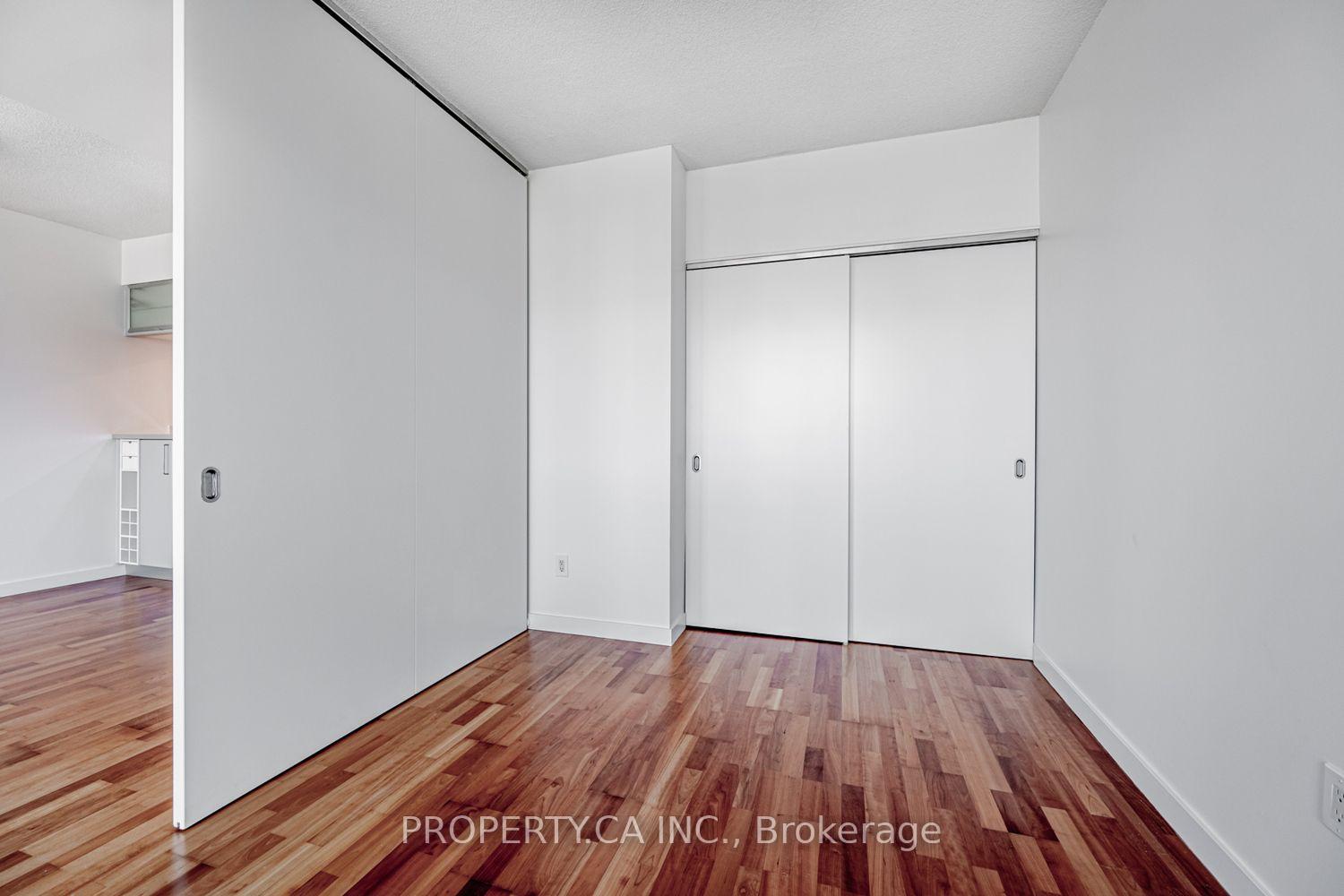 Photo 12 of Unit 1803, 285 Mutual Street, Toronto, Church-Yonge Corridor — HOMEH