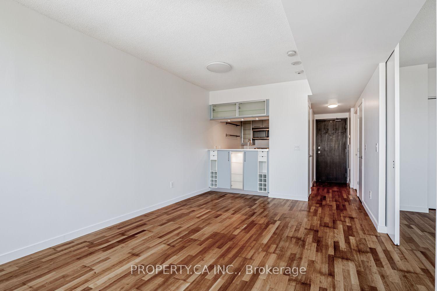 Photo 19 of Unit 1803, 285 Mutual Street, Toronto, Church-Yonge Corridor — HOMEH