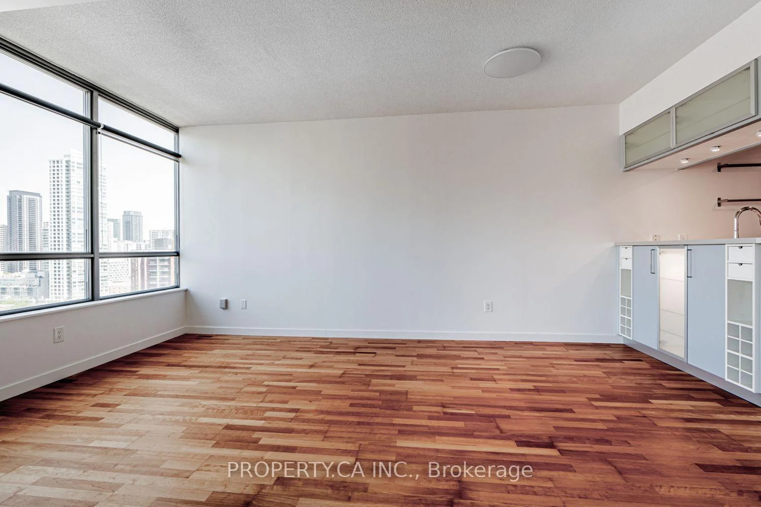 Photo 18 of Unit 1803, 285 Mutual Street, Toronto, Church-Yonge Corridor — HOMEH