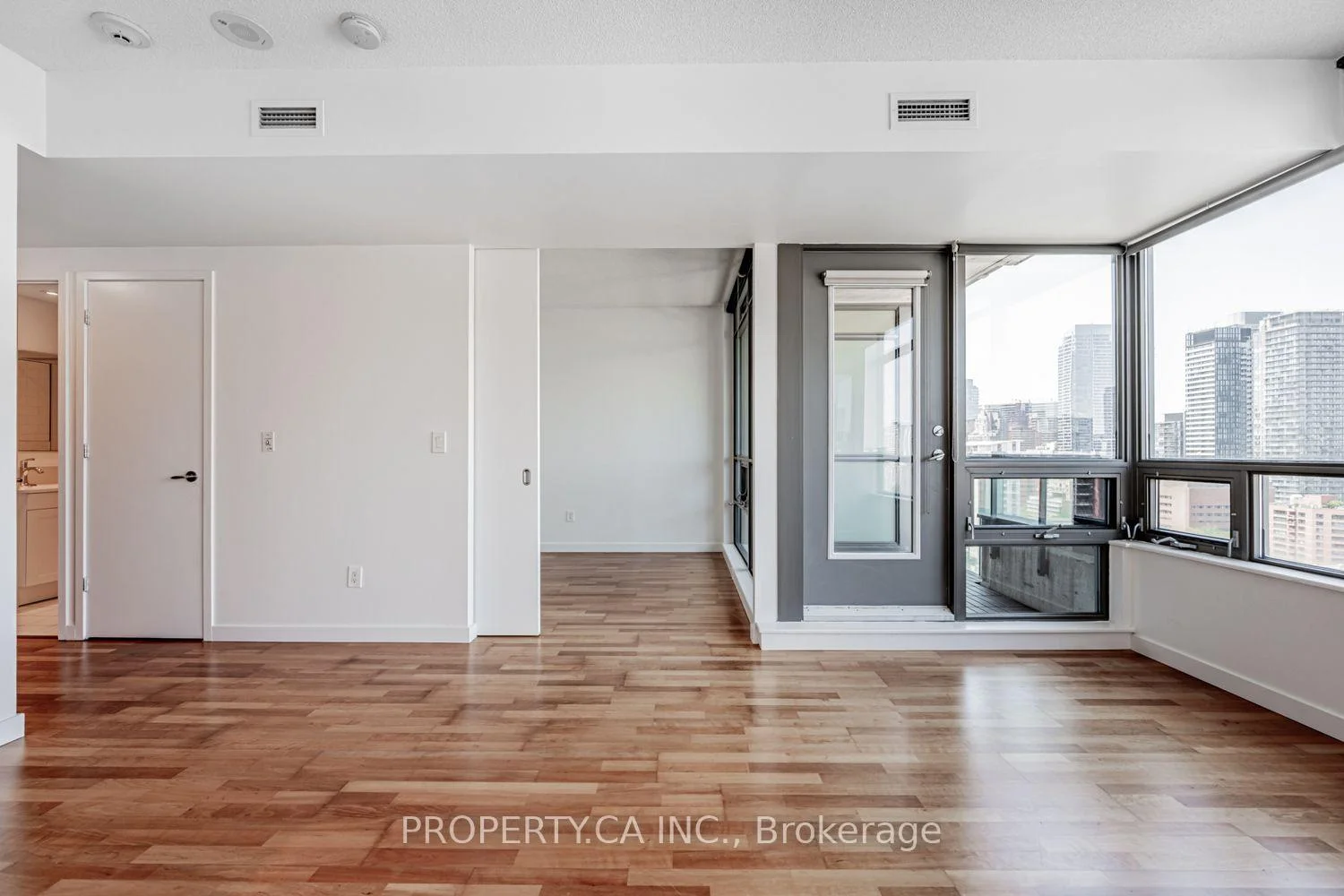 Photo 20 of Unit 1803, 285 Mutual Street, Toronto, Church-Yonge Corridor — HOMEH