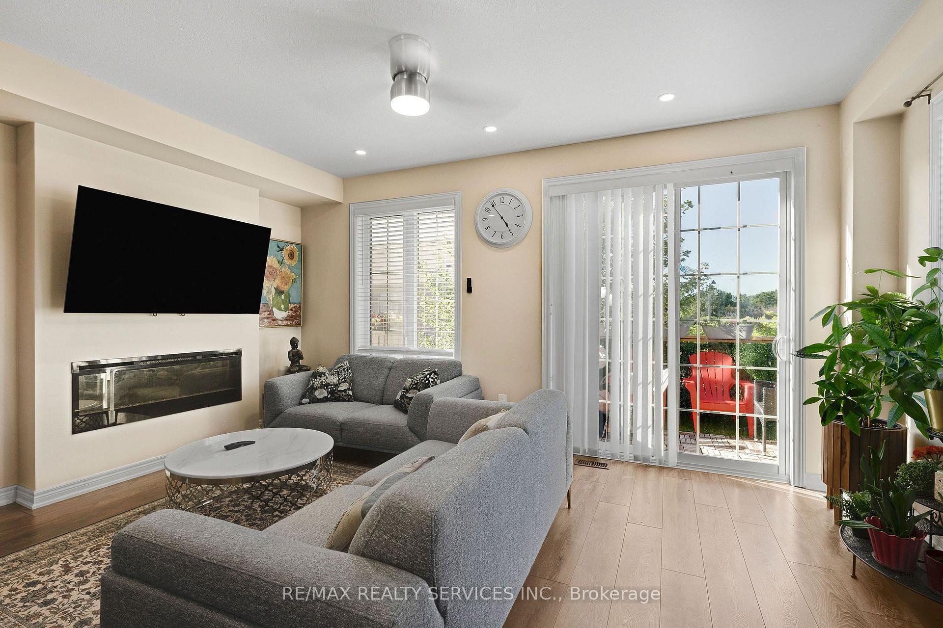 Photo 11 of 411 Hardwick Common, Oakville, Joshua Meadows — HOMEH