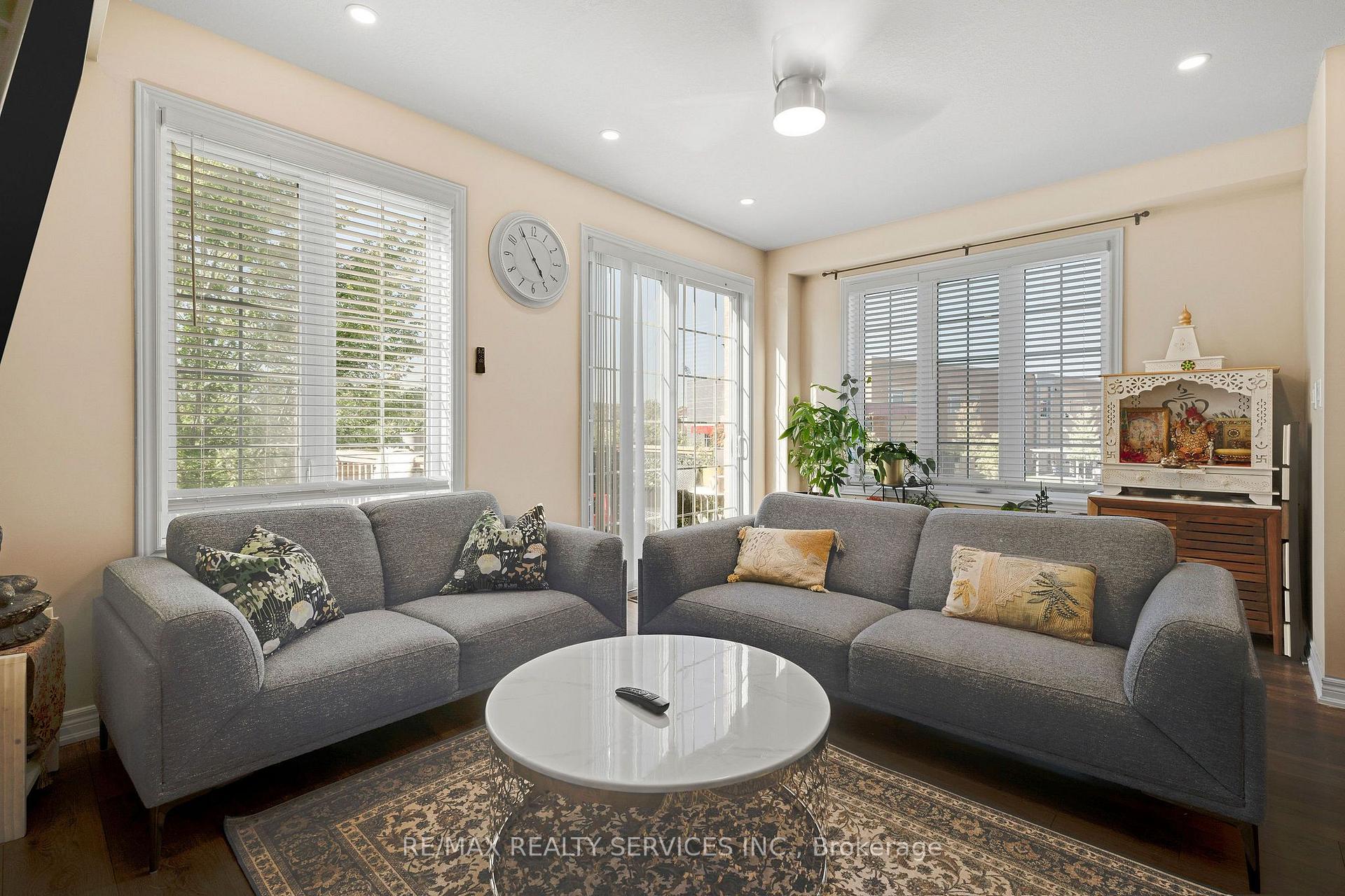 Photo 12 of 411 Hardwick Common, Oakville, Joshua Meadows — HOMEH
