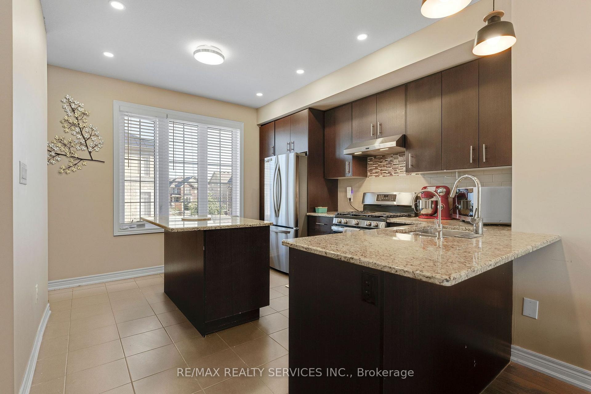Photo 17 of 411 Hardwick Common, Oakville, Joshua Meadows — HOMEH