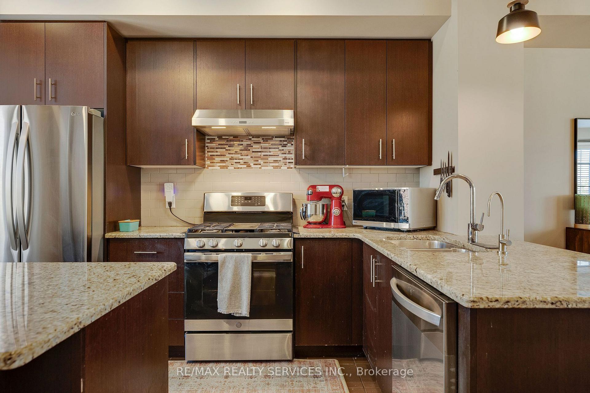 Photo 20 of 411 Hardwick Common, Oakville, Joshua Meadows — HOMEH