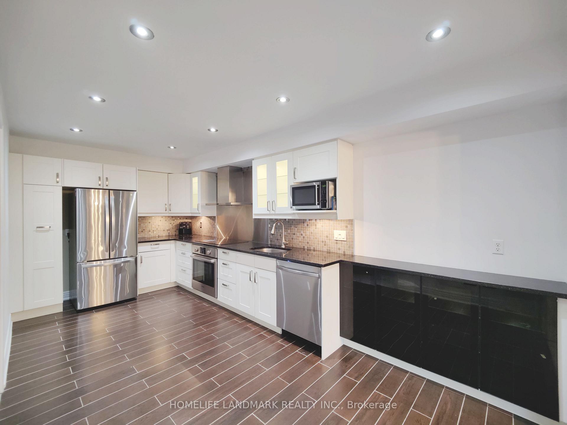 Photo 3 of 96 Formosa Drive, Richmond Hill, Rouge Woods — HOMEH