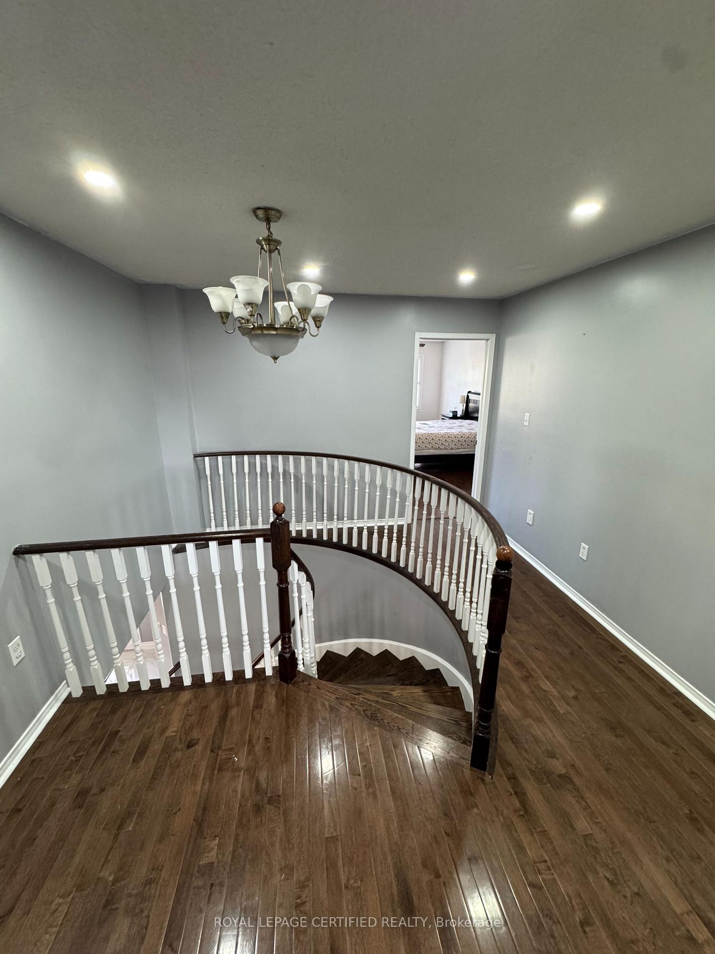 Photo 4 of 136 Luella Crescent, Brampton, Fletcher's Meadow — HOMEH