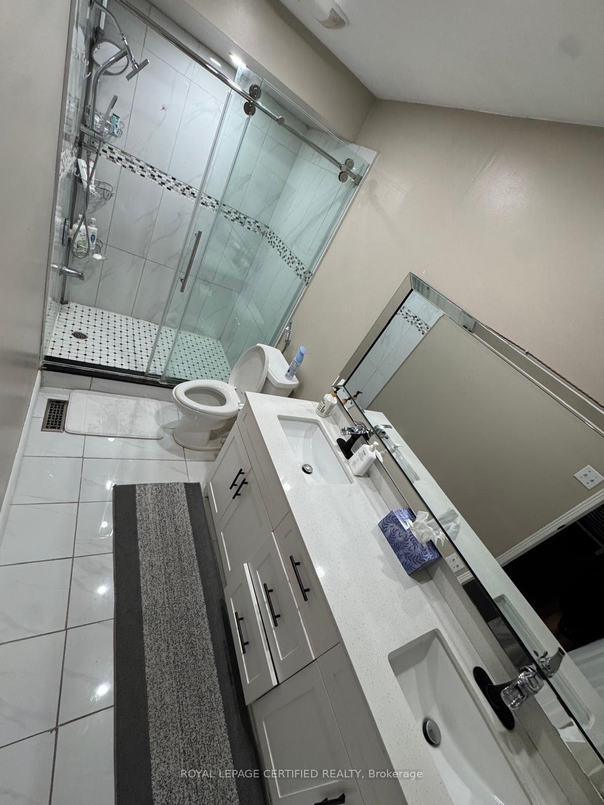 Photo 8 of 136 Luella Crescent, Brampton, Fletcher's Meadow — HOMEH