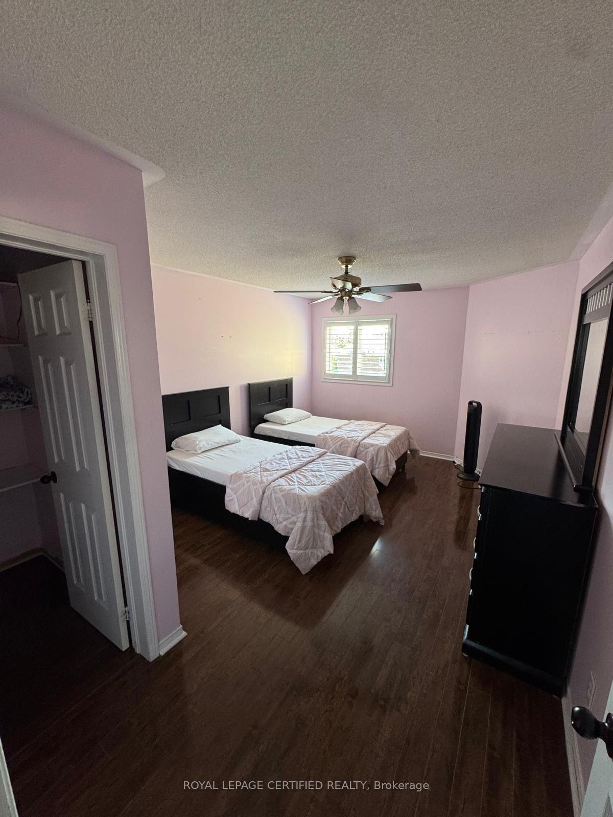 Photo 9 of 136 Luella Crescent, Brampton, Fletcher's Meadow — HOMEH