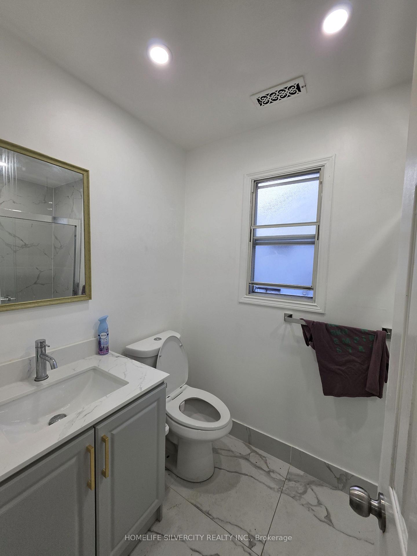 Photo 11 of 7178 Lancaster Avenue, Mississauga, Malton — HOMEH