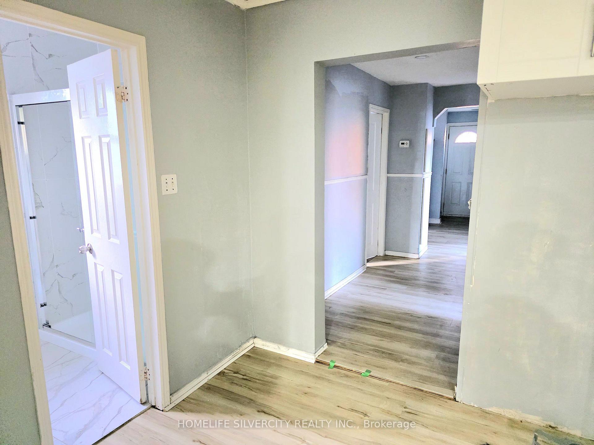 Photo 14 of 7178 Lancaster Avenue, Mississauga, Malton — HOMEH