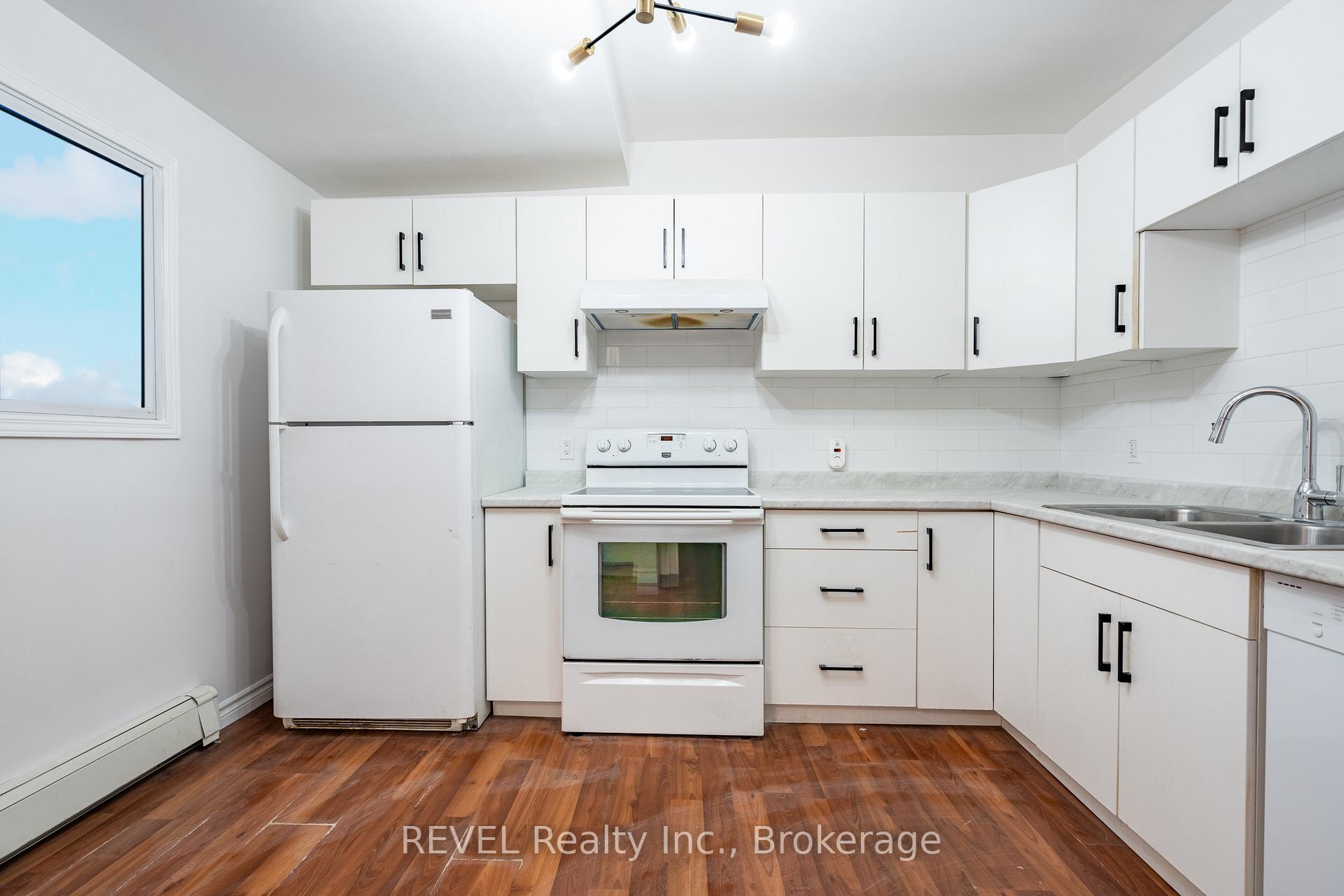 Photo 3 of Unit Main, 4762 Kincaid Place, Niagara Falls, Downtown — HOMEH