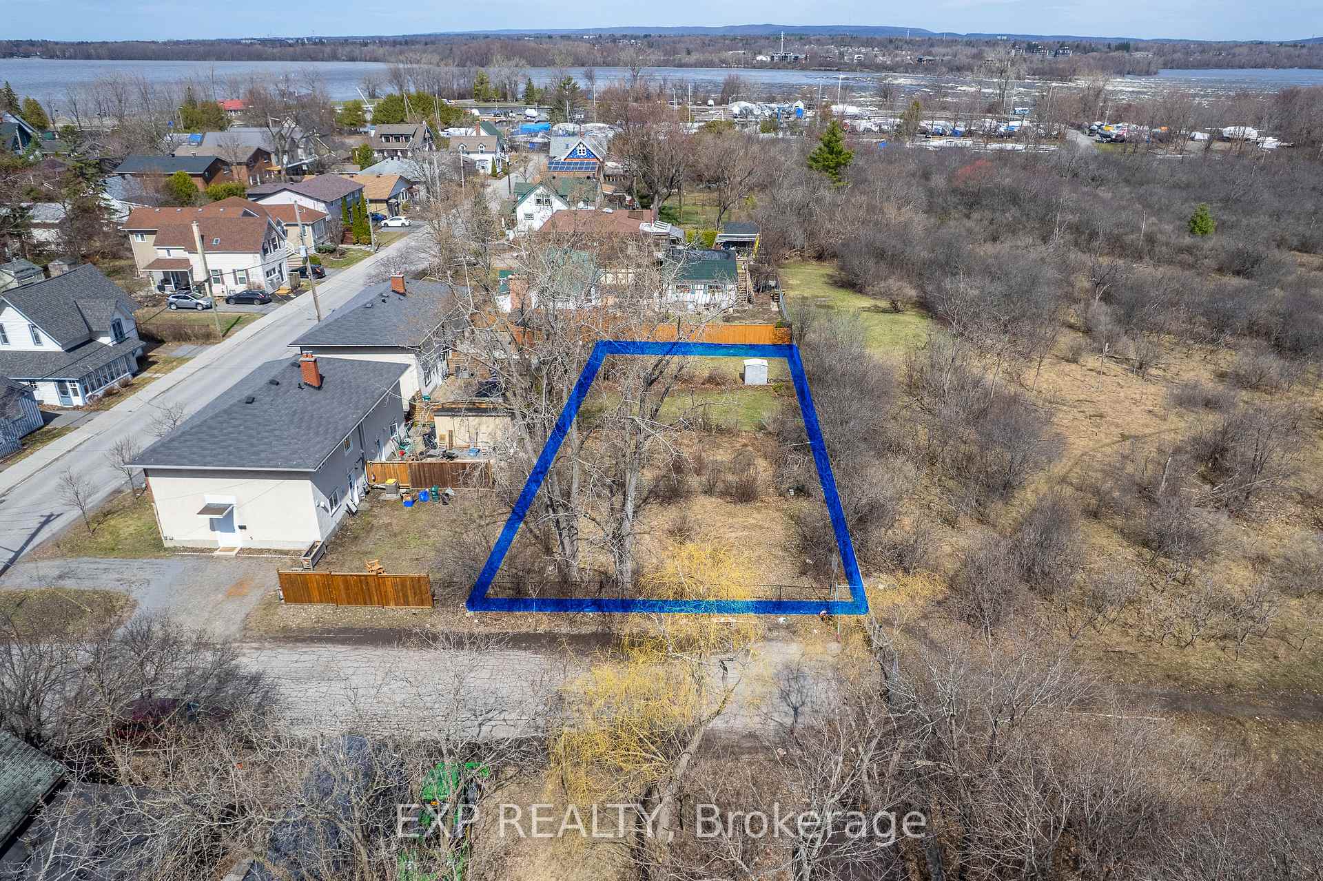 Photo 10 of 2723 Rowatt Street, Ottawa, Britannia — HOMEH