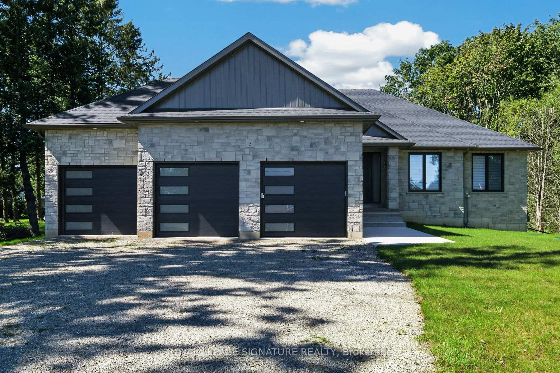 Photo 6 of 3 Kings Lane, Brant, Brantford Twp — HOMEH