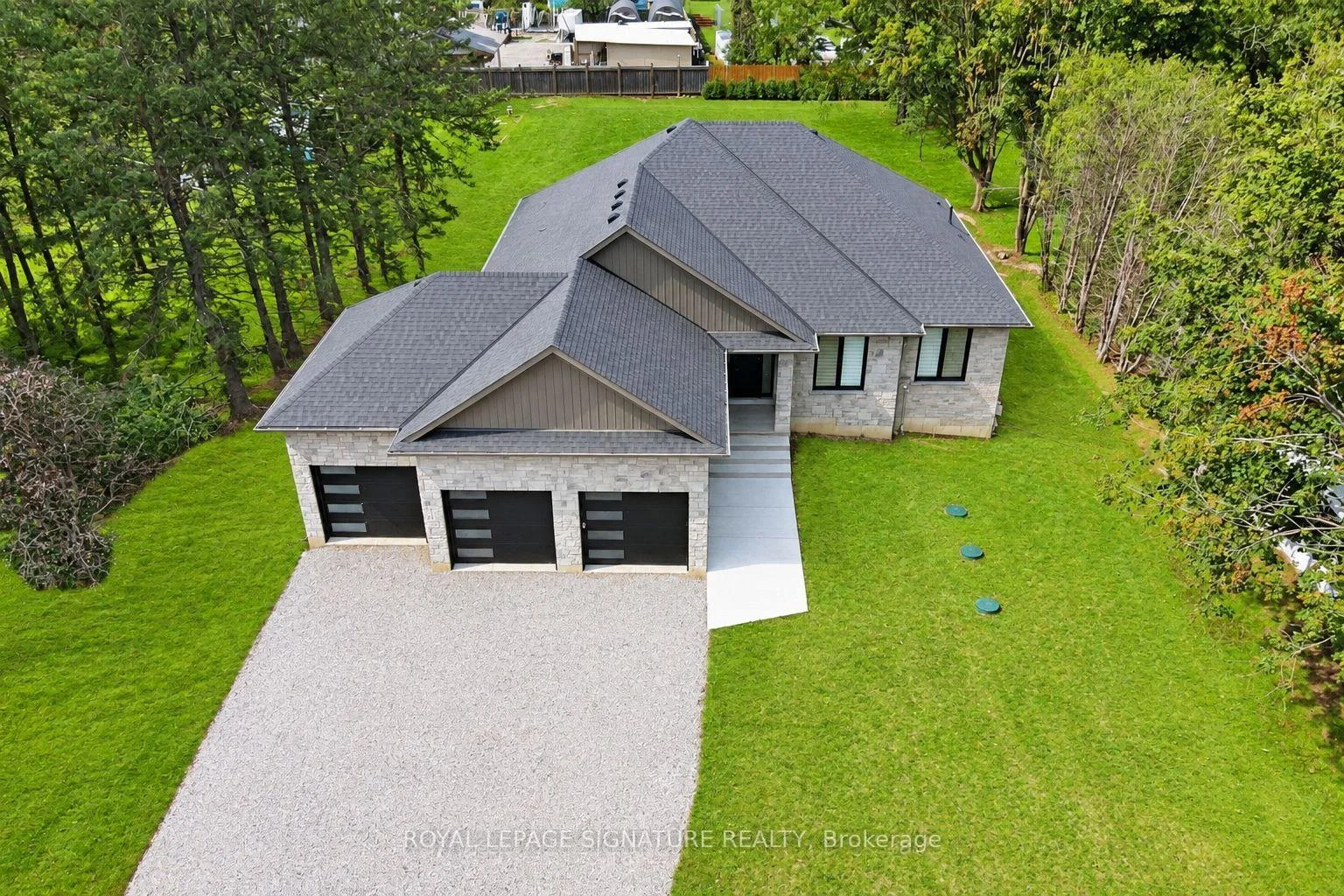 Photo 4 of 3 Kings Lane, Brant, Brantford Twp — HOMEH