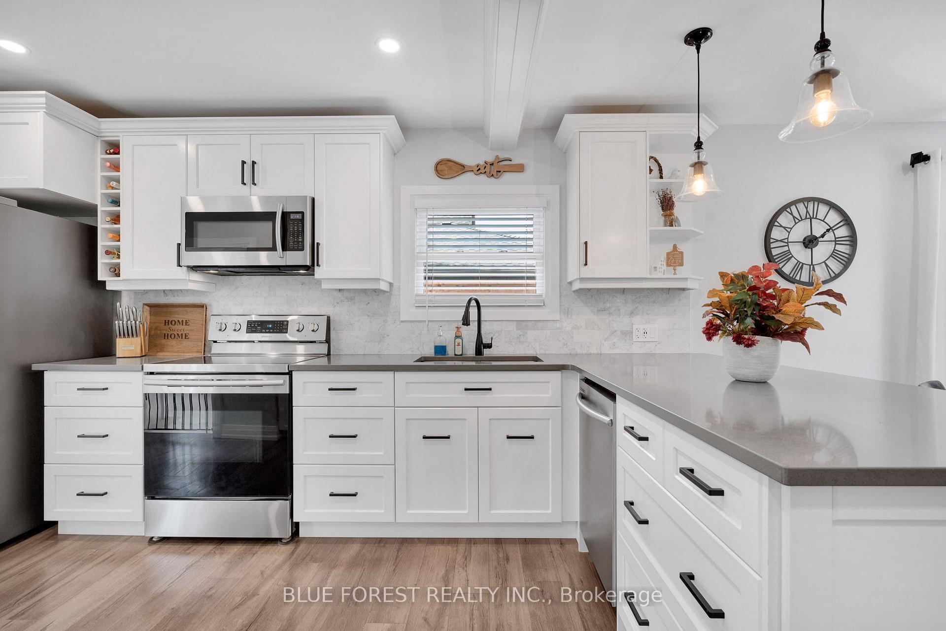 Photo 16 of 583 Mapledale Avenue, London, North G — HOMEH