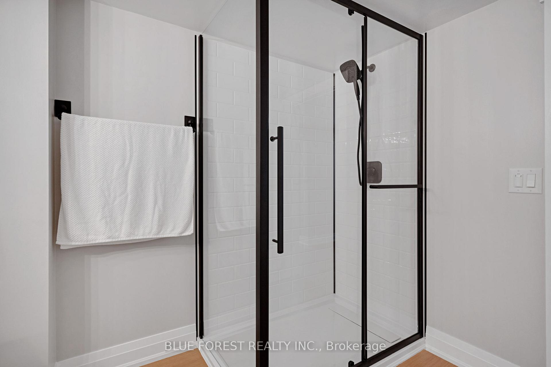 Photo 37 of 583 Mapledale Avenue, London, North G — HOMEH