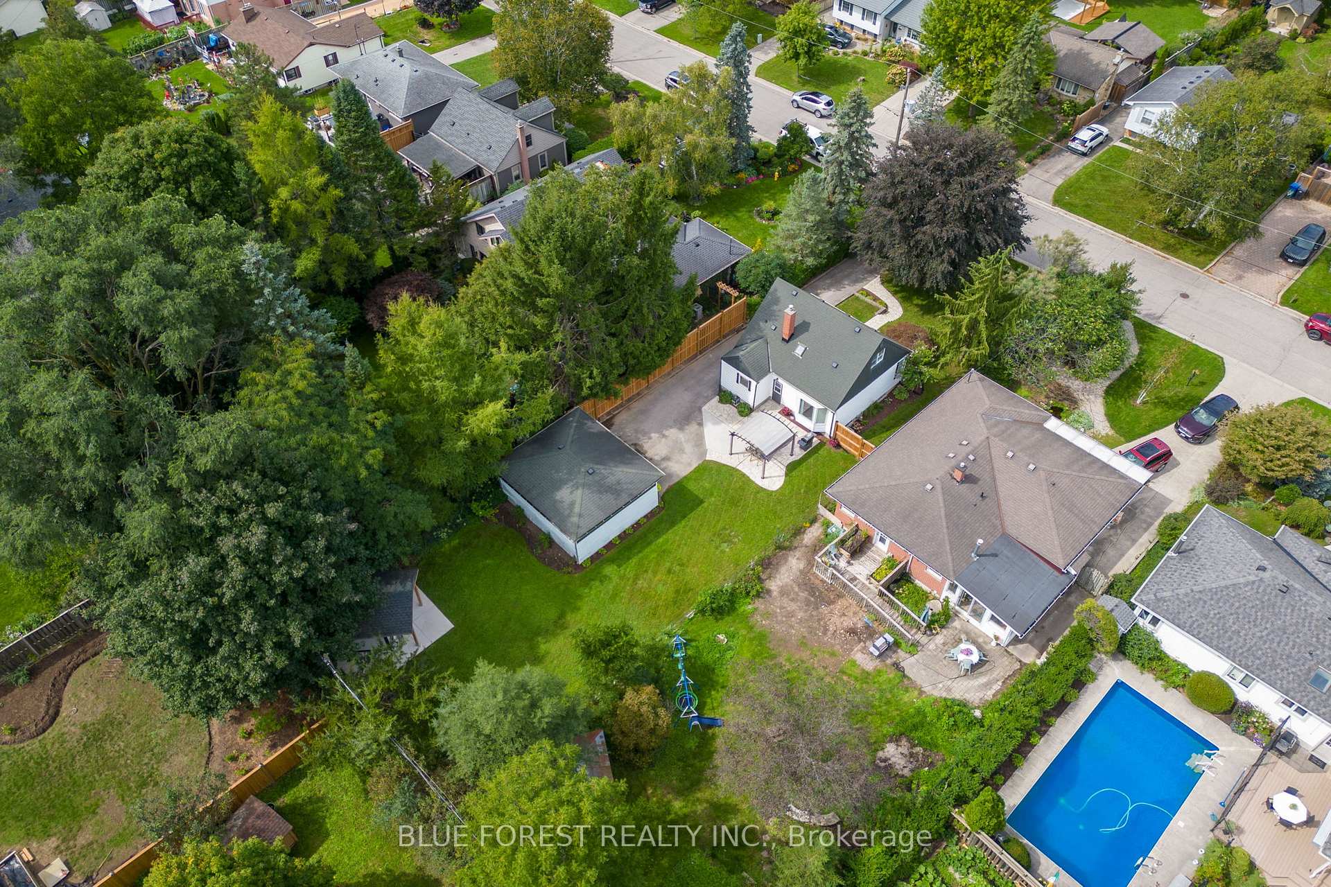 Photo 49 of 583 Mapledale Avenue, London, North G — HOMEH